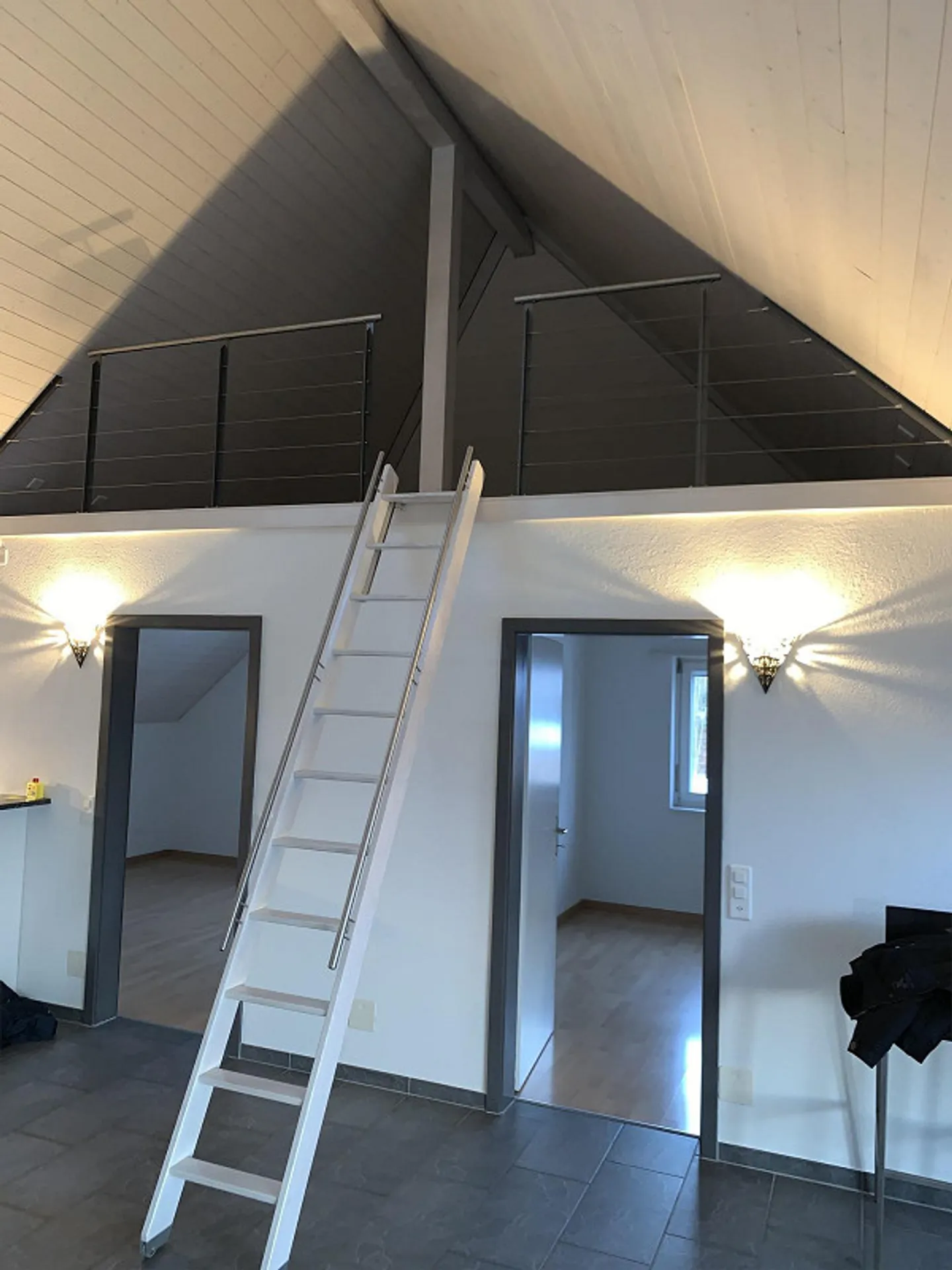 grosszügige 3.5-Zimmer-Dachwohnung mit Top-Aussicht in Grossaffoltern - Foto 13 von 15