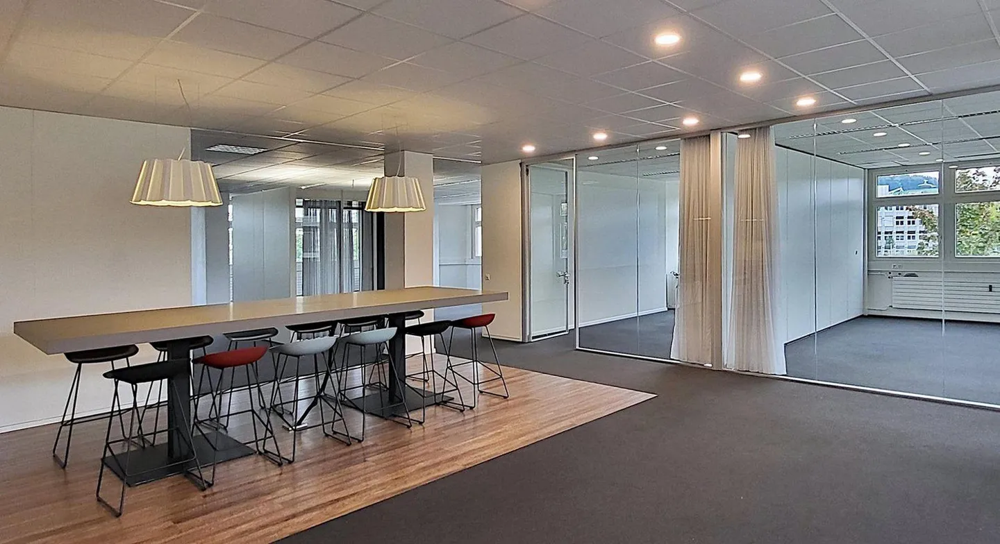 Geräumige Gewerbefläche in Urdorf - Foto 2 von 14