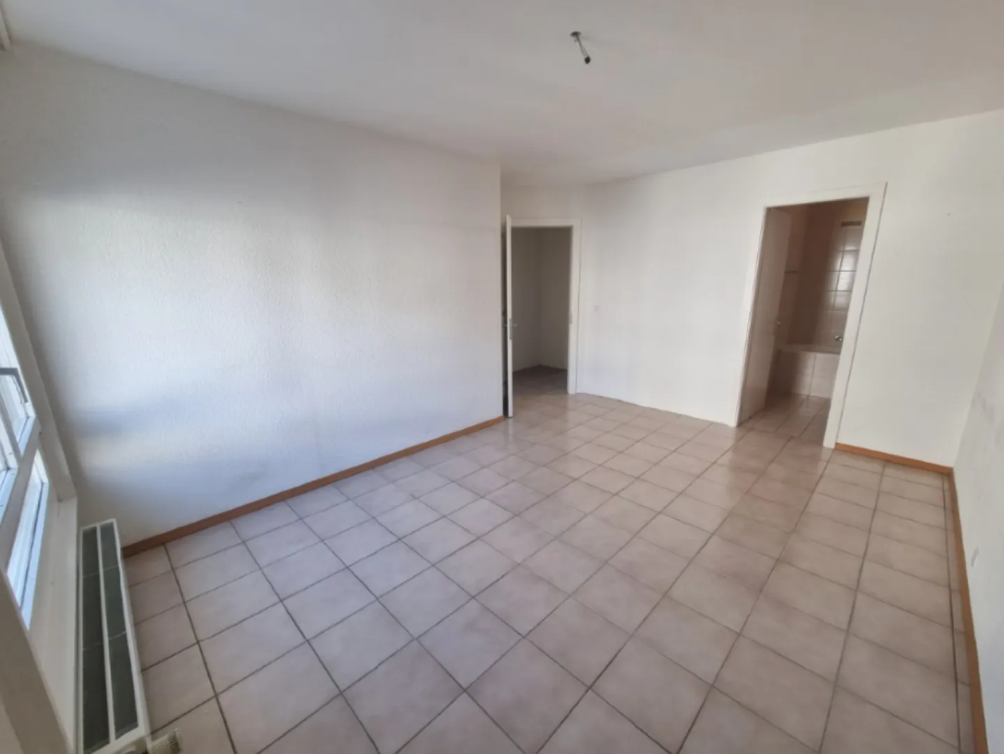 3.5 Room Apartment - Photo 5 of 12