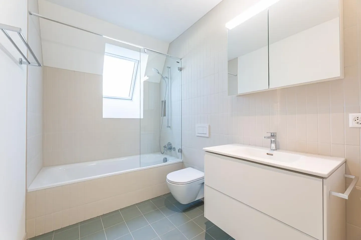 Vivere sopra i tetti di Zurigo - direttamente ad Albisriederplatz - Foto 3 di 12
