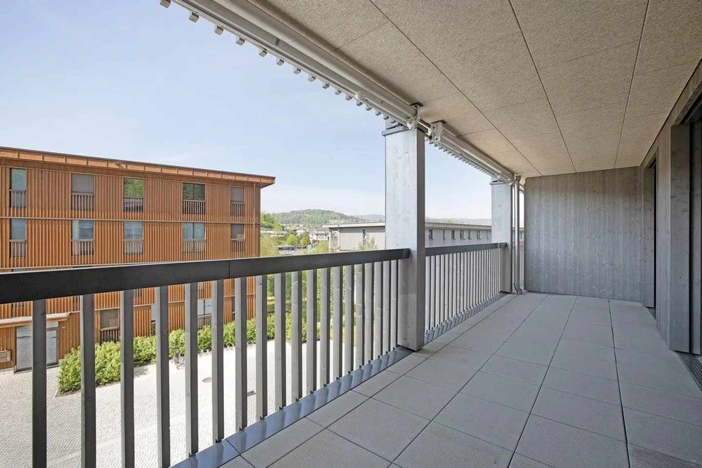 Quiet living in a central location - Photo 4 of 7