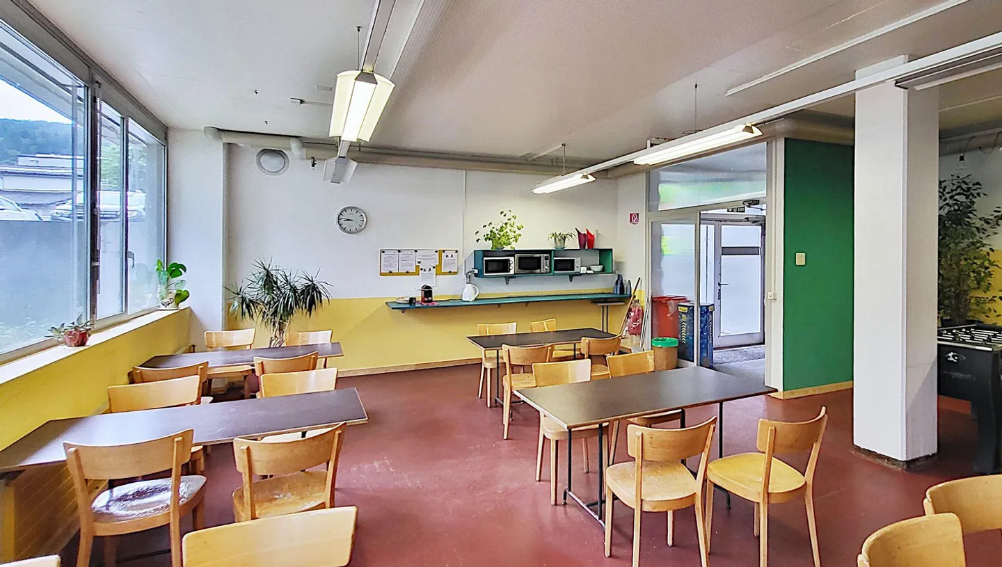 717 m² d'espace commercial avec livraison ! - Photo 6 sur 7