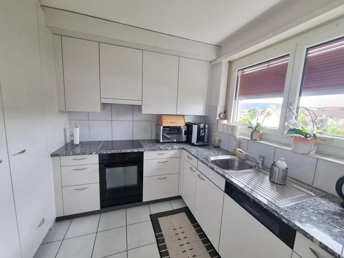 Geräumige Wohnung mit 2 Balkonen - Foto 8 von 13