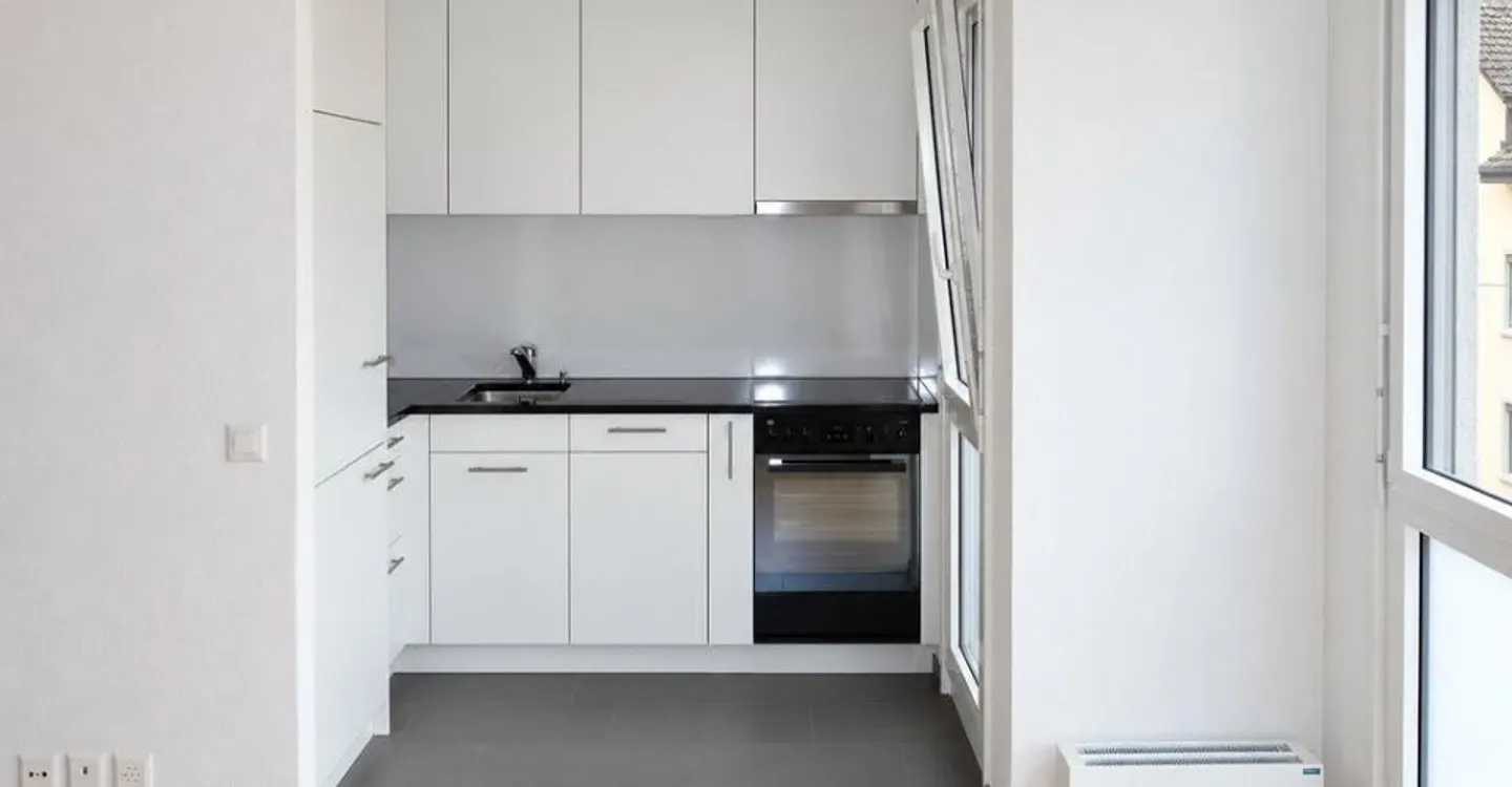 City living at its best, your new apartment is waiting for you - Photo 2 of 4