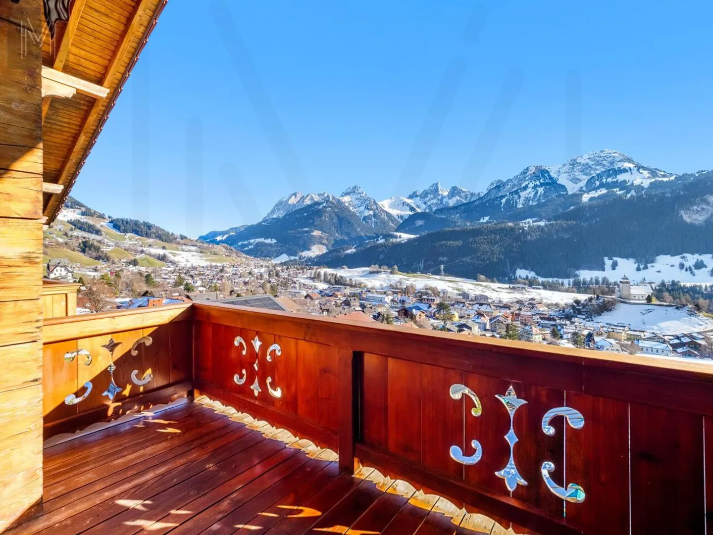 Splendido chalet con piscina? Un ambiente unico per una vita eccezionale! - Foto 2 di 13