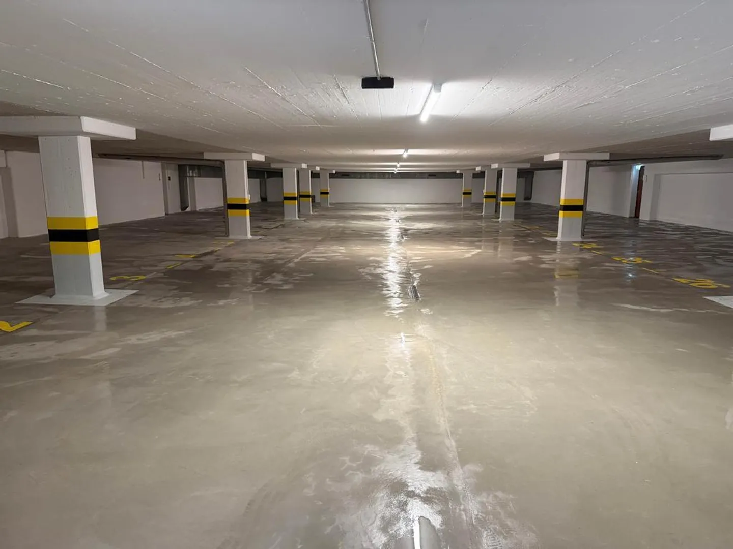Appartement spacieux de 3,5 pièces dans un quartier résidentiel - Photo 9 sur 9