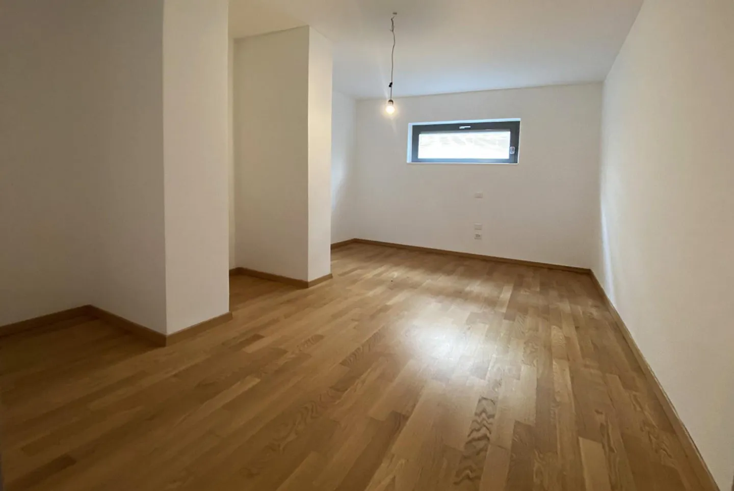BRIGHT AND MODERN 4.5 WITH LARGE TERRACE IN MENDRISIO CENTER - Photo 6 of 10