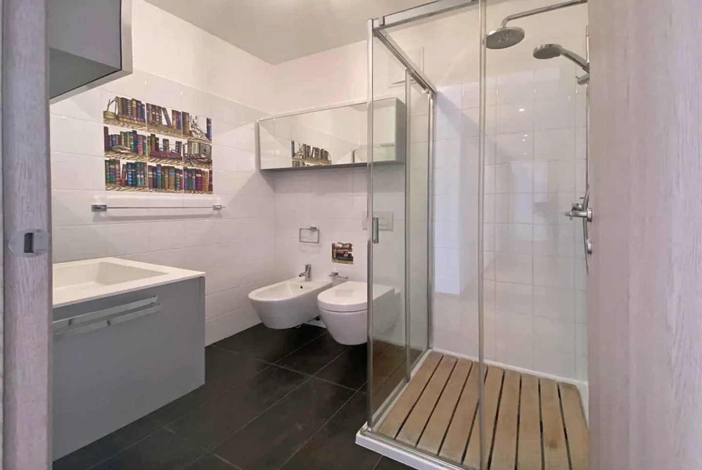 BRIGHT AND MODERN 4.5 WITH LARGE TERRACE IN MENDRISIO CENTER - Photo 7 of 10