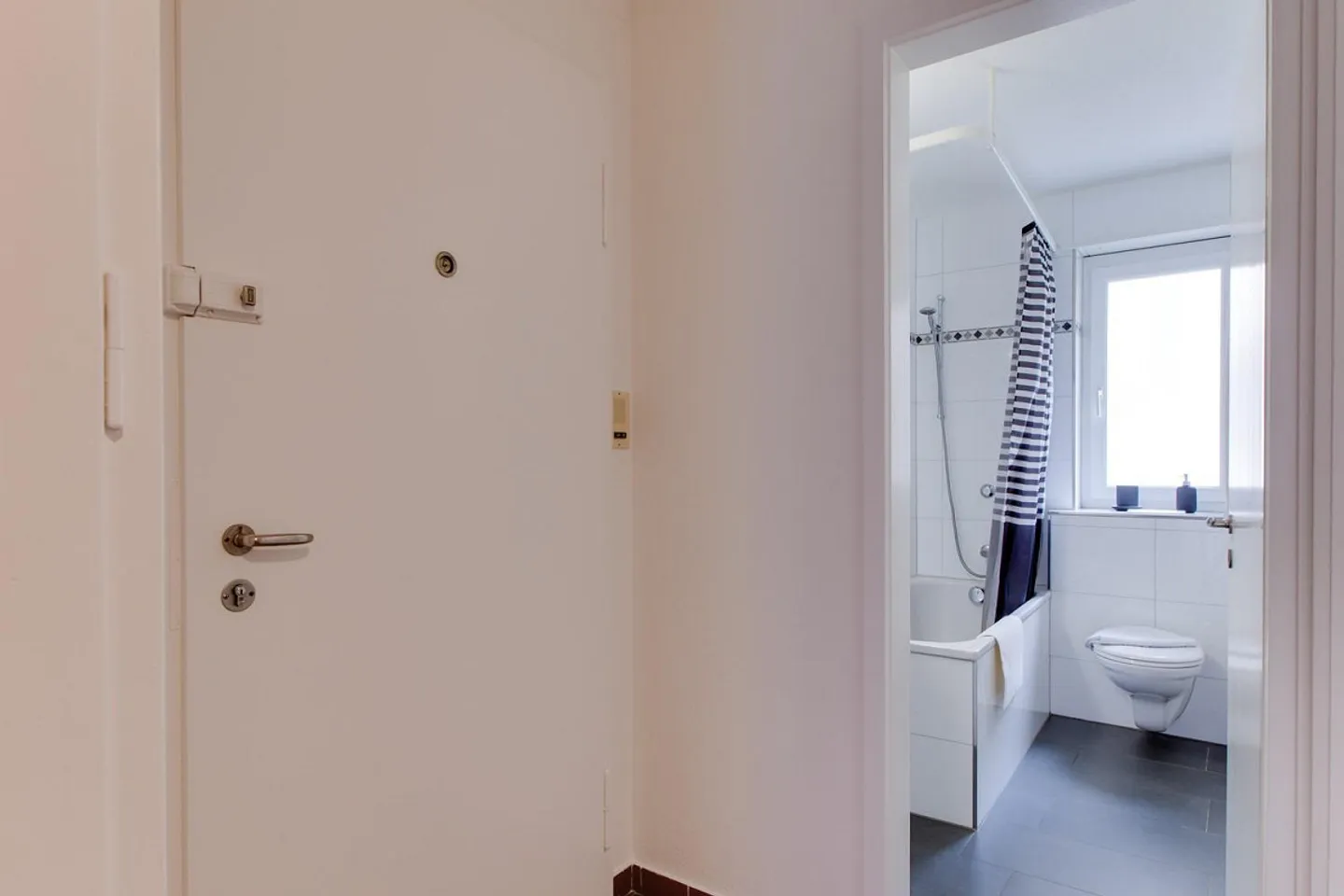 Appartement meublé à Seefeld dans un emplacement calme avec cuisine séparée - Photo 8 sur 11