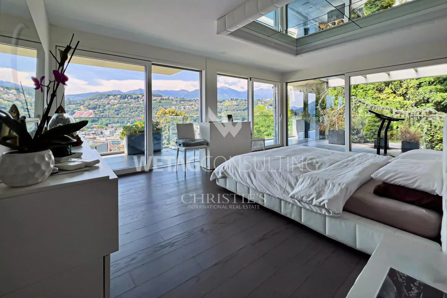 Lugano-Pregassona: grande appartamento attico con vista magnifica sulla città e parzialmente sul lago di Lugano in vendita - Foto 4 di 10