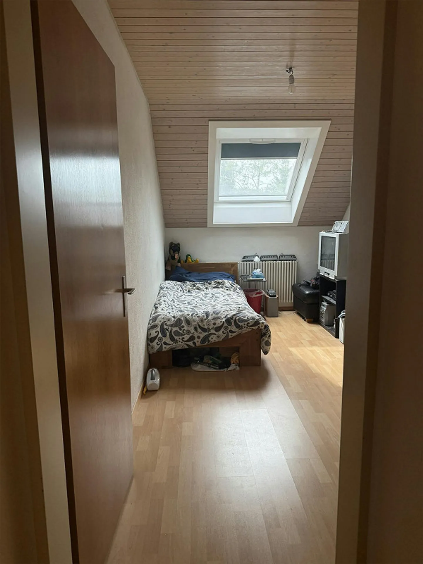 Ampio appartamento mansardato con fascino - Foto 4 di 7