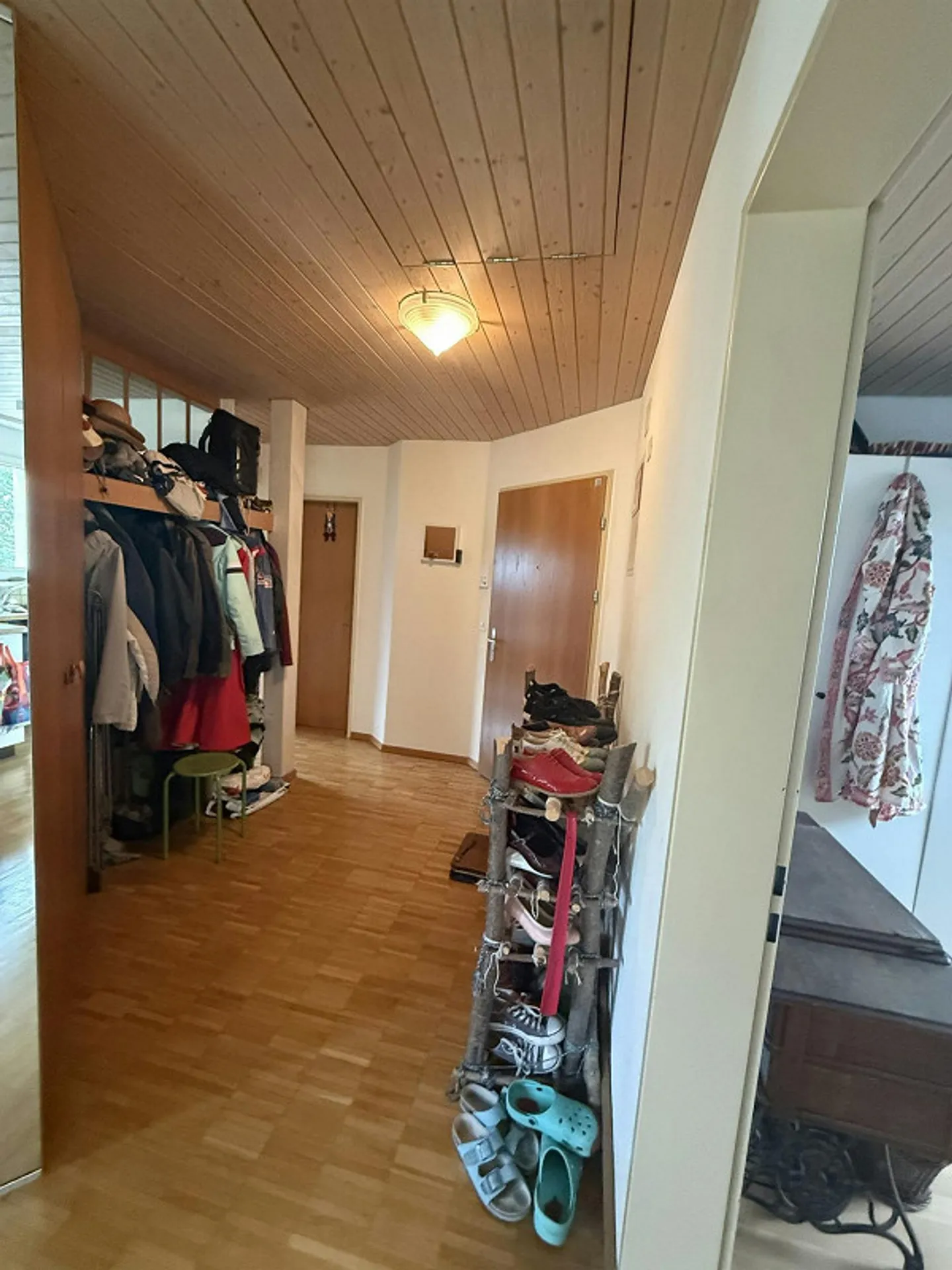 Ampio appartamento mansardato con fascino - Foto 5 di 7