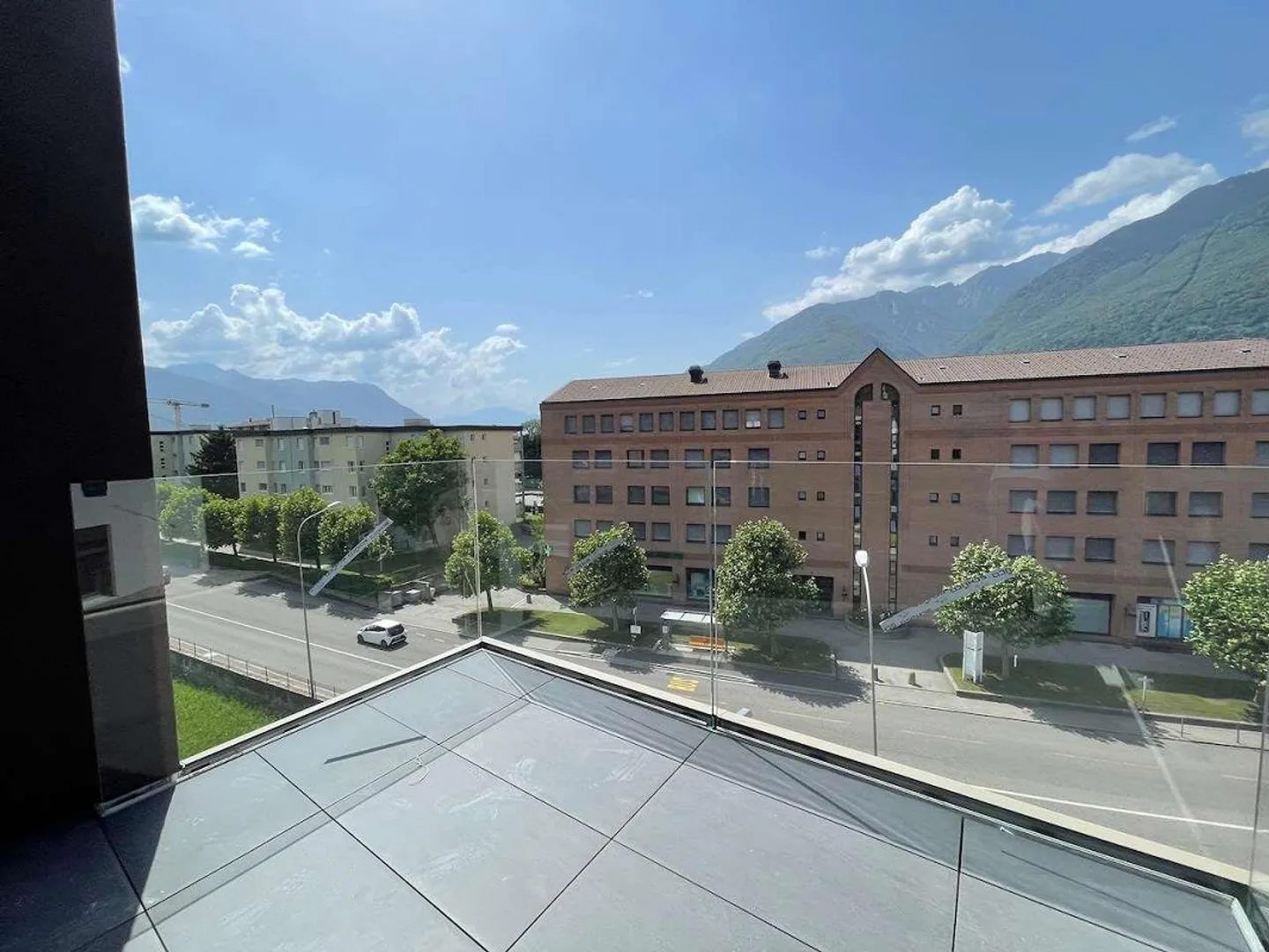 Giubiasco, appartement de 3.5 pièces à louer avec petite terrasse - Photo 1 sur 13