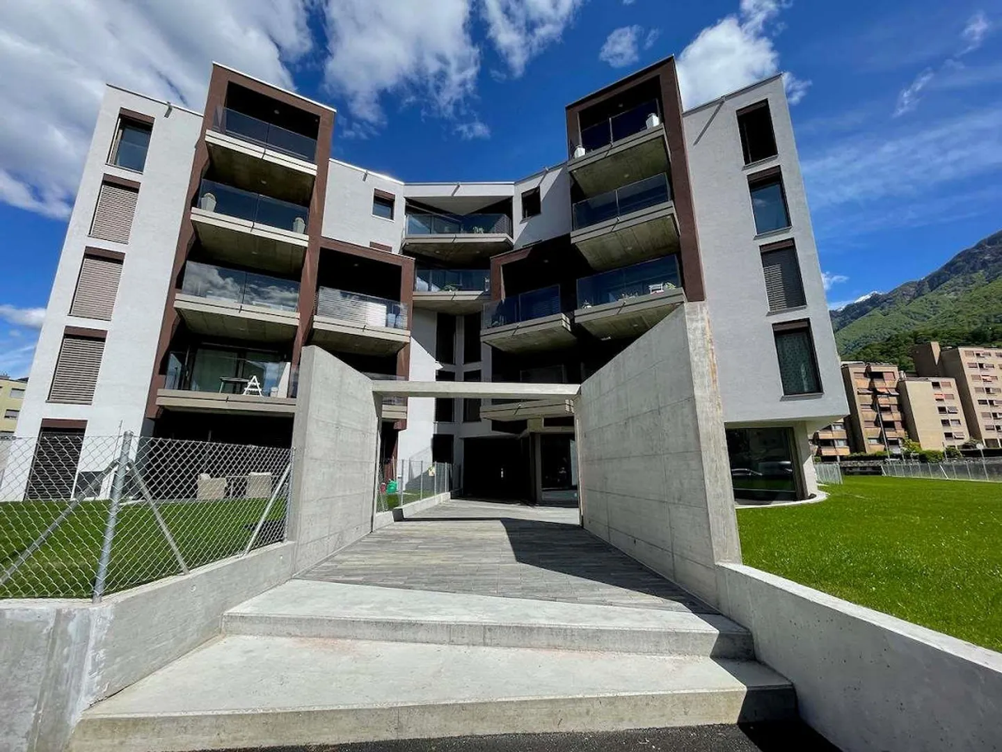 Giubiasco, appartement de 3.5 pièces à louer avec petite terrasse - Photo 2 sur 13