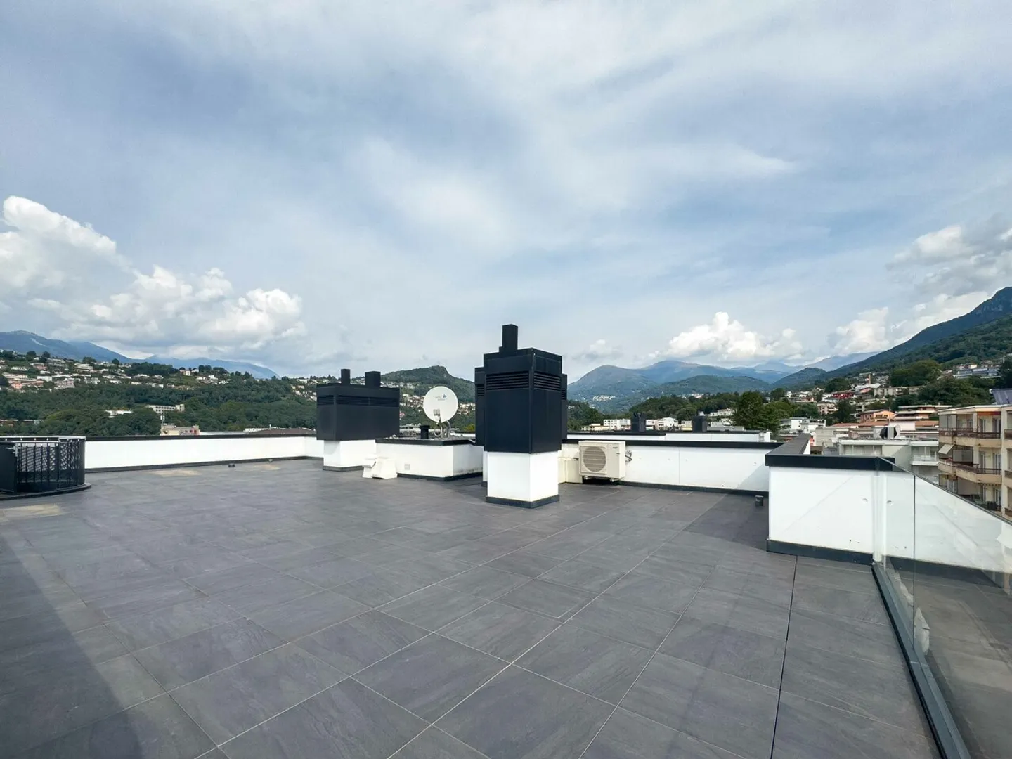Geräumige Penthousewohnung mit Dachterrasse in Pregassona - Foto 9 von 11