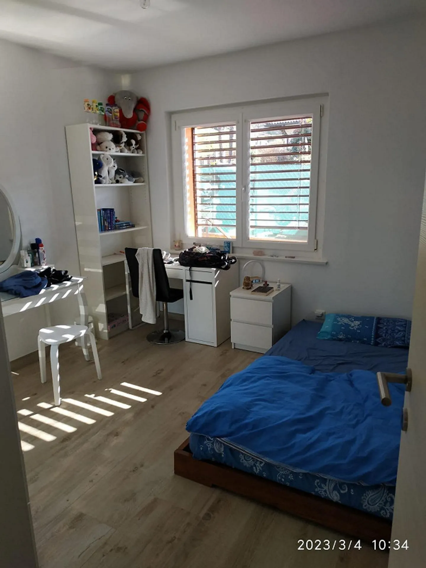 Spacious, with beautiful view, in quiet neighborhood - Photo 15 of 18