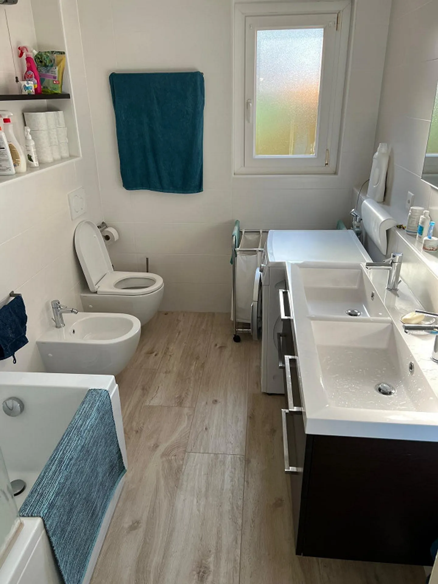 Spacious, with beautiful view, in quiet neighborhood - Photo 17 of 18