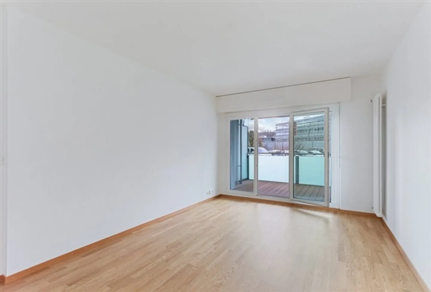 Appartement Confortable Proche Commodités - Photo 2 sur 5