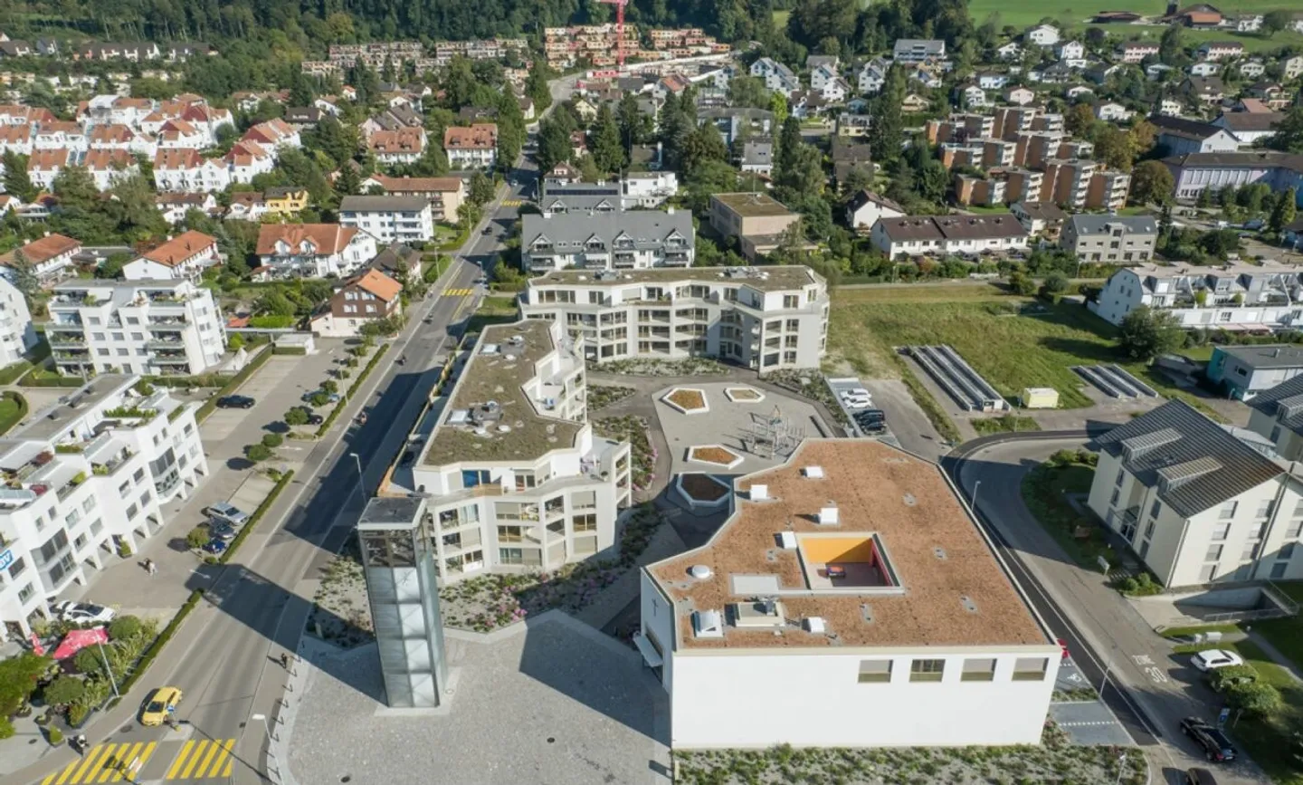 Parking spaces next to Bonstetten train station for sale - Photo 2 of 2