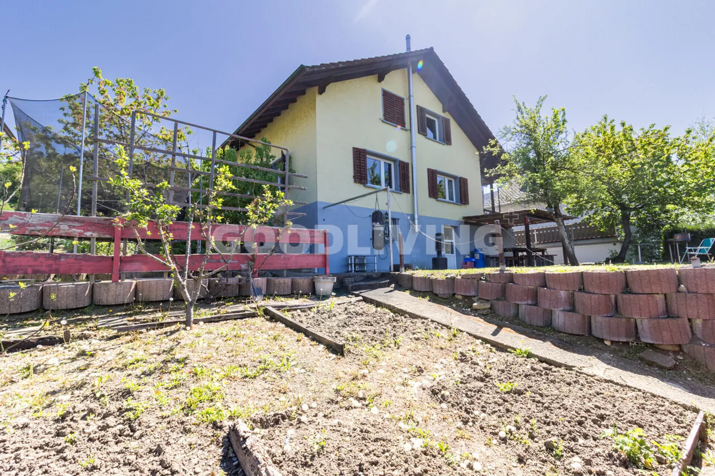 Sunny Garden Idyl with a View of the Green - Photo 4 of 7
