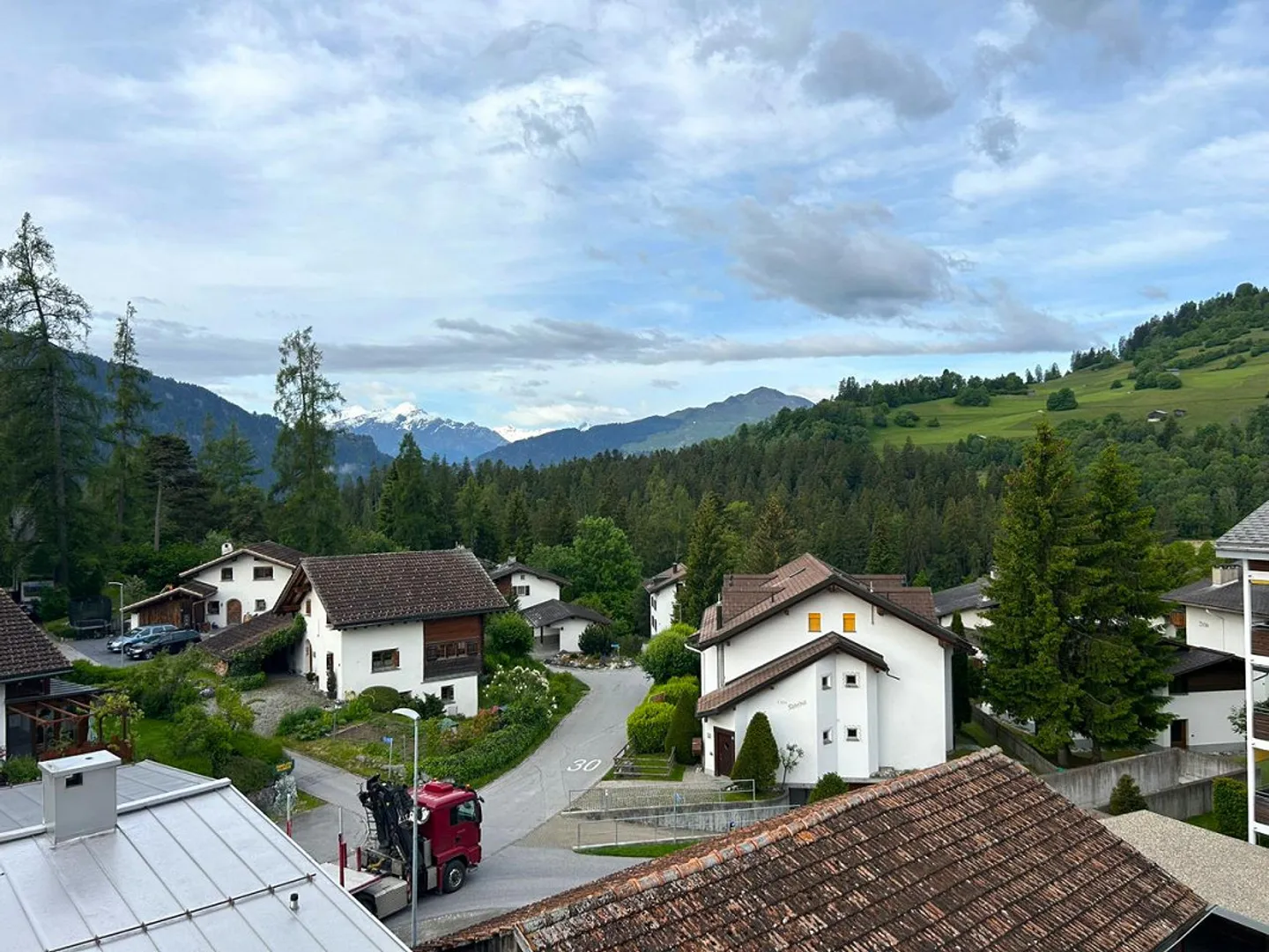 L'opportunità: Ampio appartamento di 4,5 stanze a Laax - Foto 2 di 8
