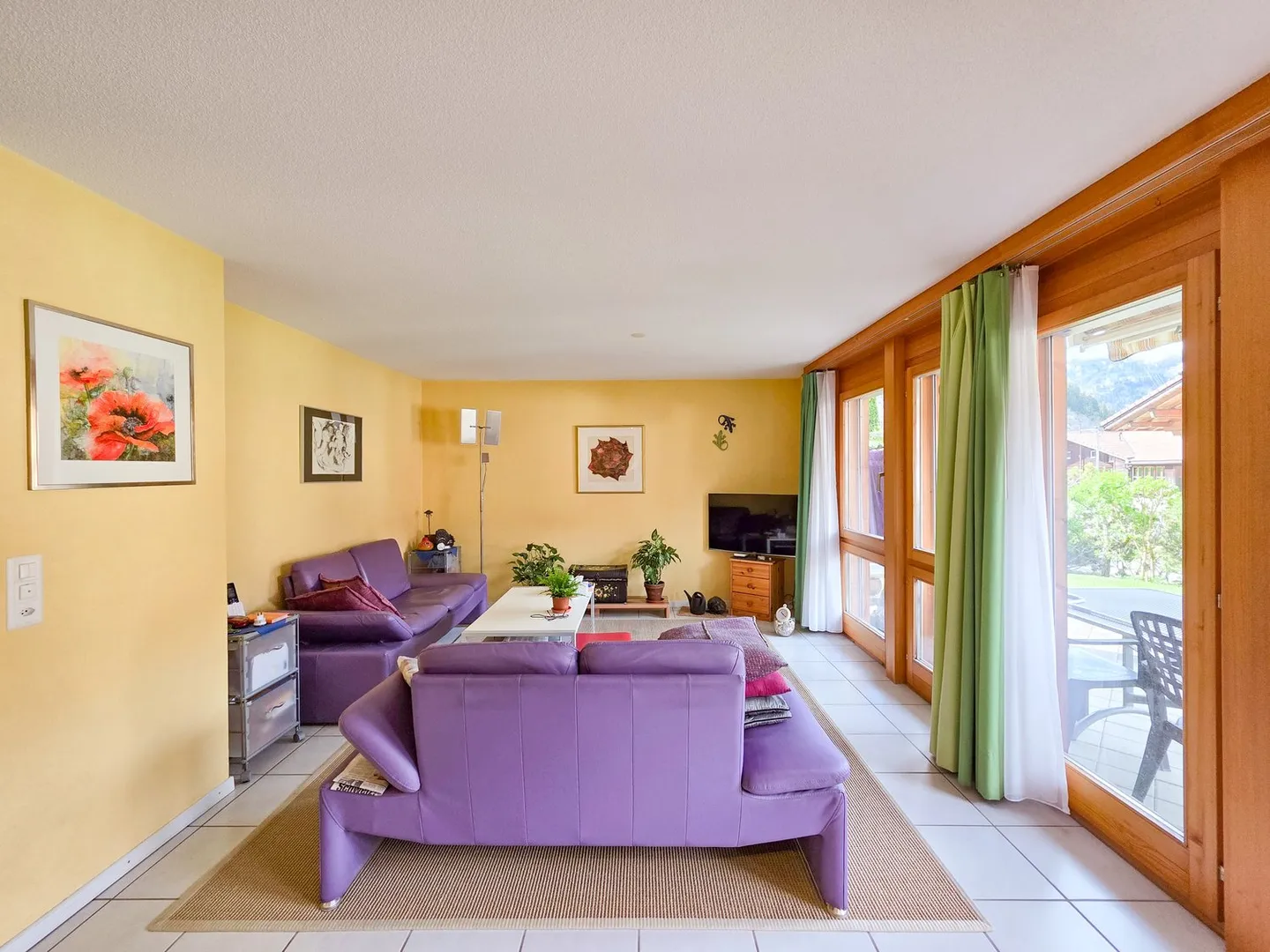 Attraktive 3.5-Zimmer-Erdgeschosswohnung in einem Zweifamilienhaus in Kandersteg - Photo 11 of 29
