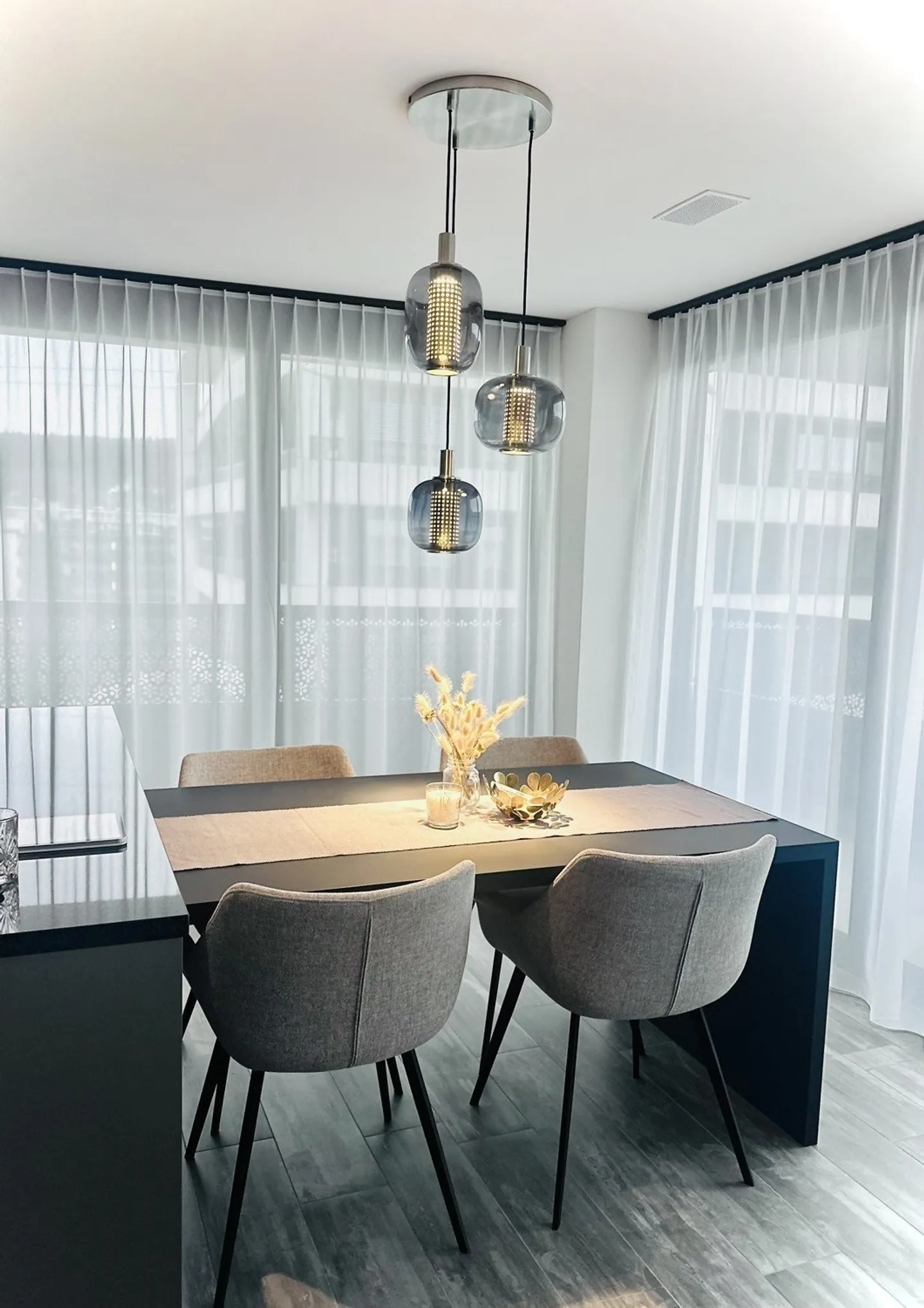 Appartement urbain moderne meublé 2.5 pièces - 10 à Stadelhofen - Photo 3 sur 13