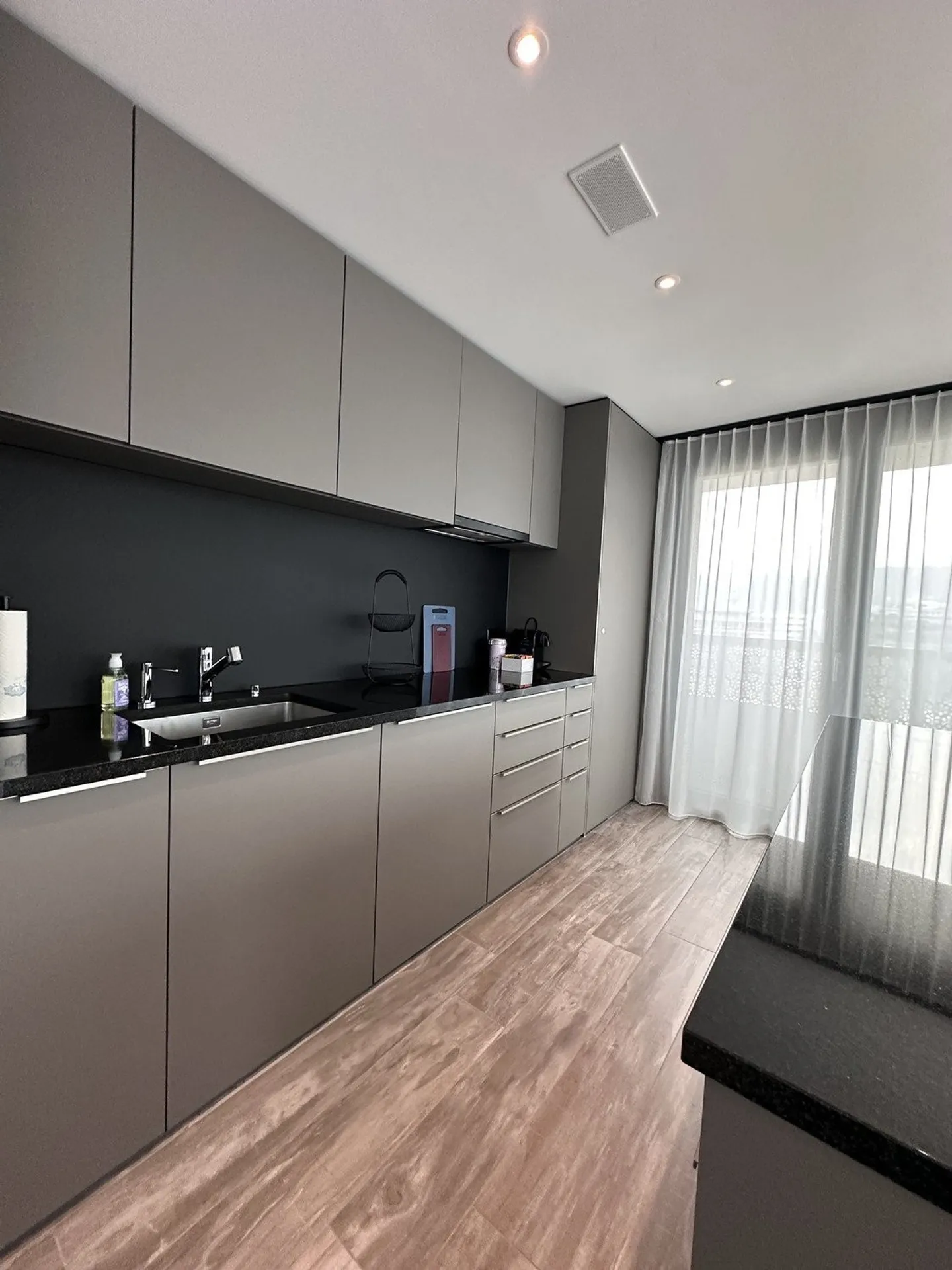 Appartement urbain moderne meublé 2.5 pièces - 10 à Stadelhofen - Photo 5 sur 13