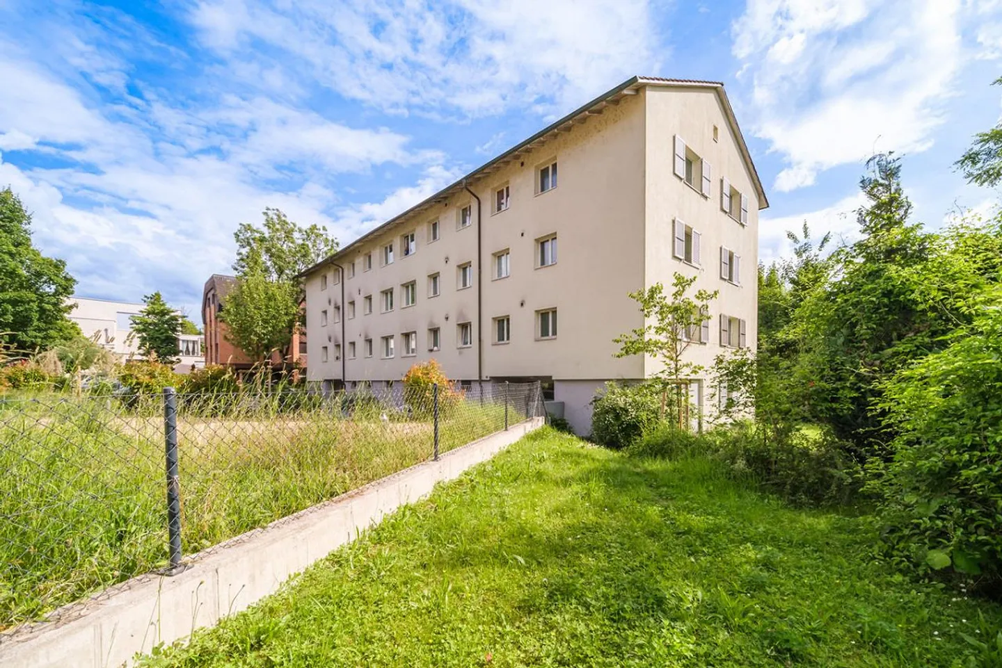 Proprietà di investimento attraente in una posizione centrale a Liestal - Foto 1 di 13