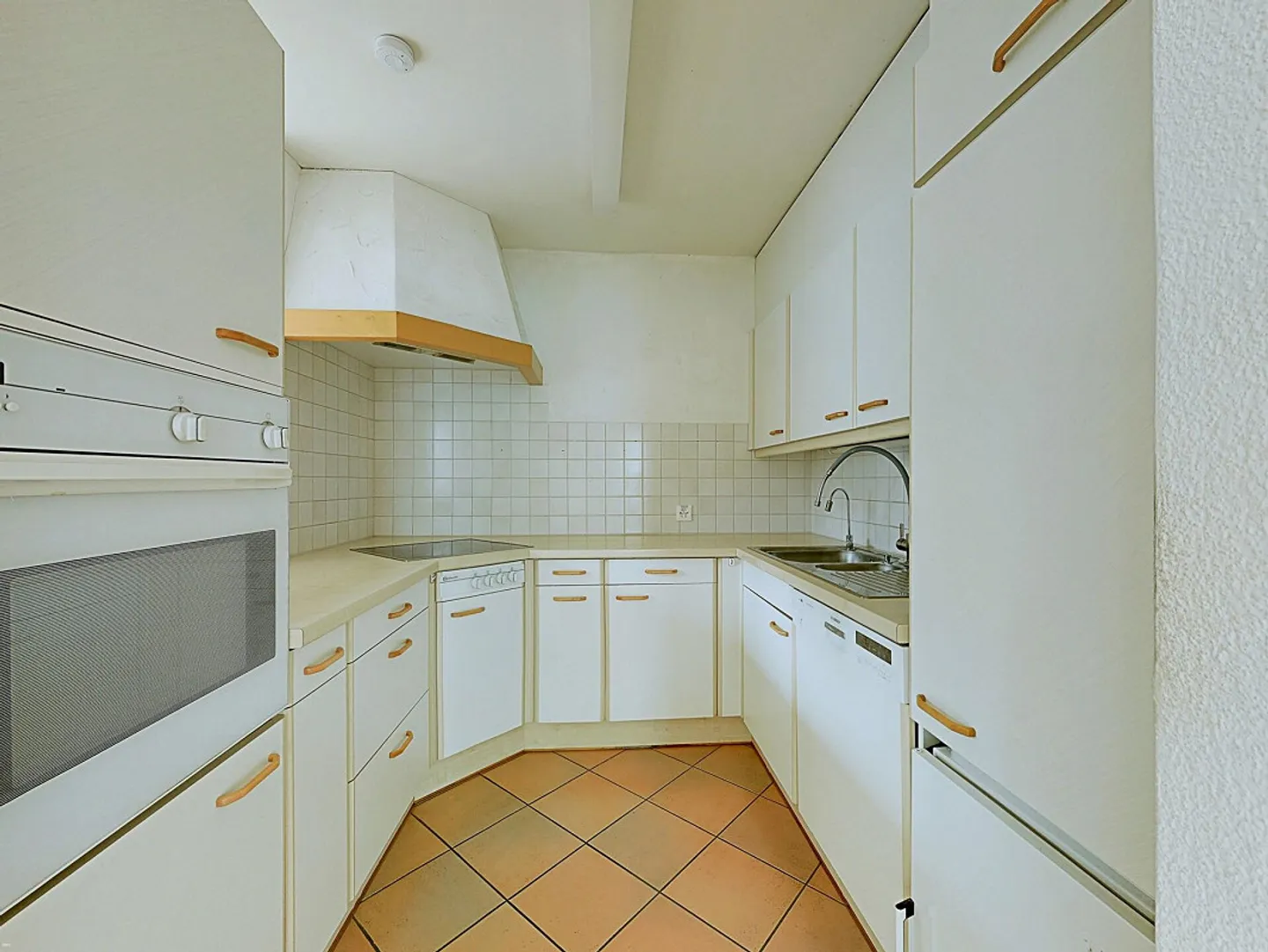 Central City Apartment - 4.5 Rooms 1st Floor - Photo 3 of 12