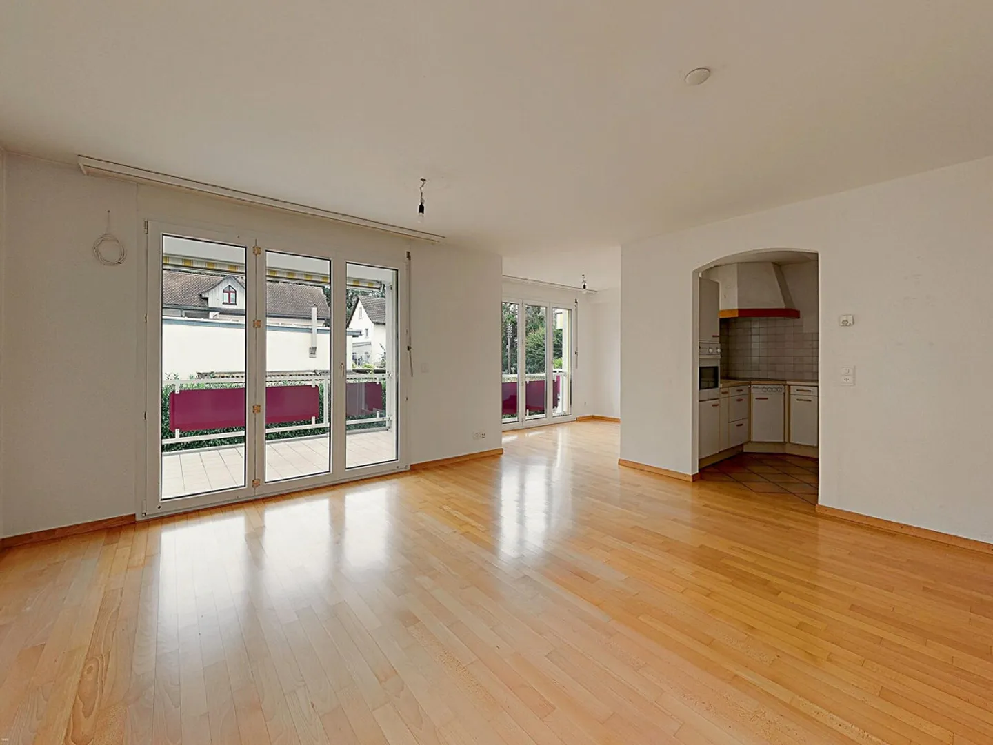 Central City Apartment - 4.5 Rooms 1st Floor - Photo 5 of 12