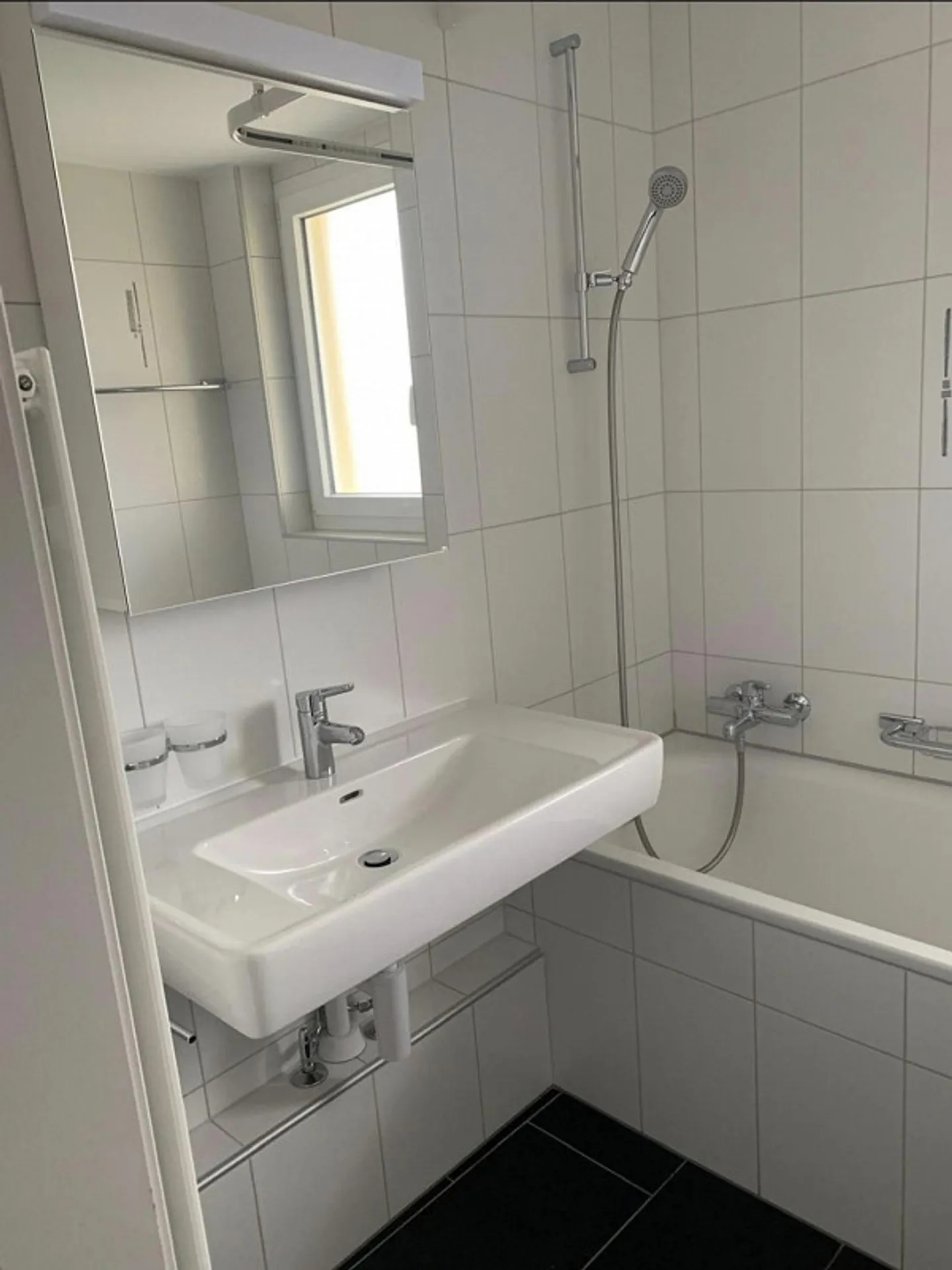 Belle grande appartement de 4.5 pièces - Photo 3 sur 7