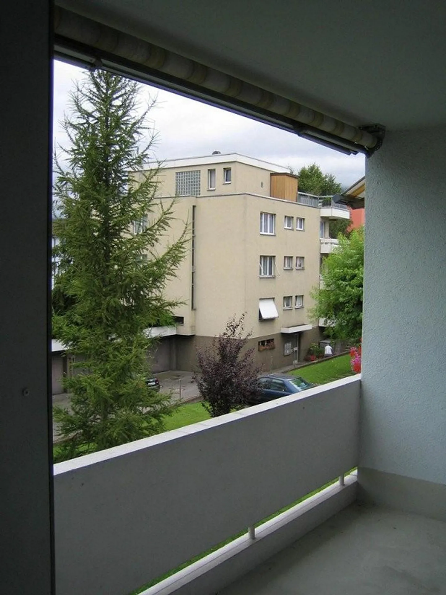 Affordable Living in Popular Thun Residential Area - Photo 5 of 8