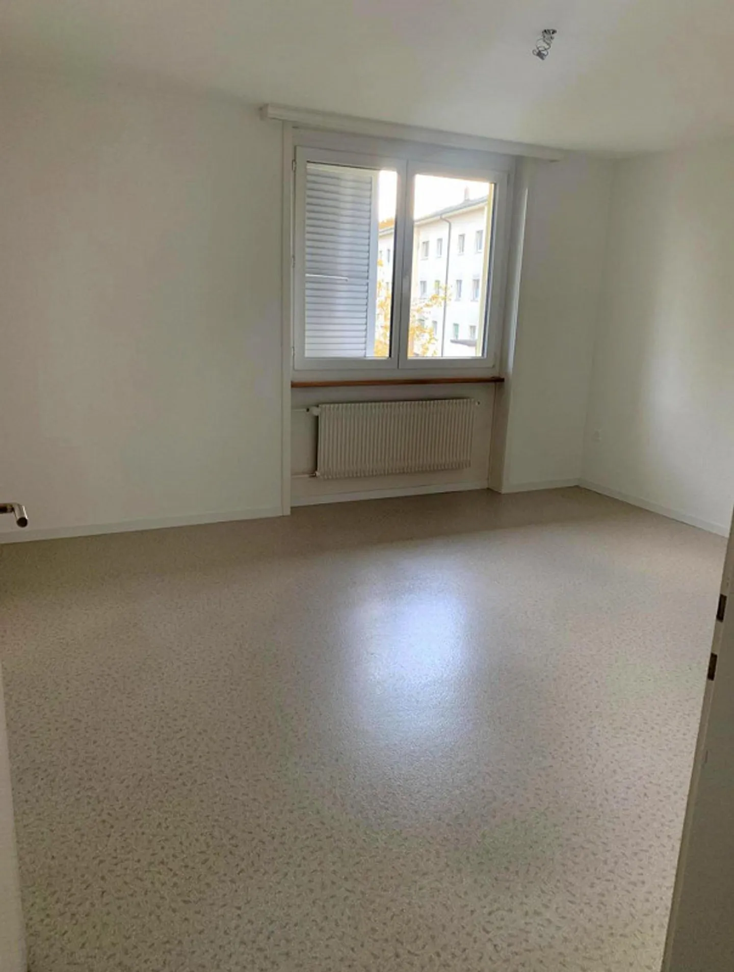 Belle grande appartement de 4.5 pièces - Photo 4 sur 7