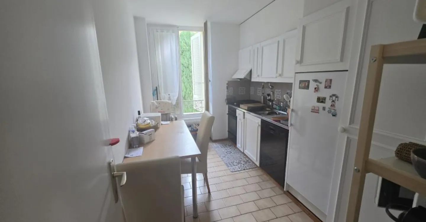 Appartement Charmant avec Vue sur le Lac - Photo 6 sur 15