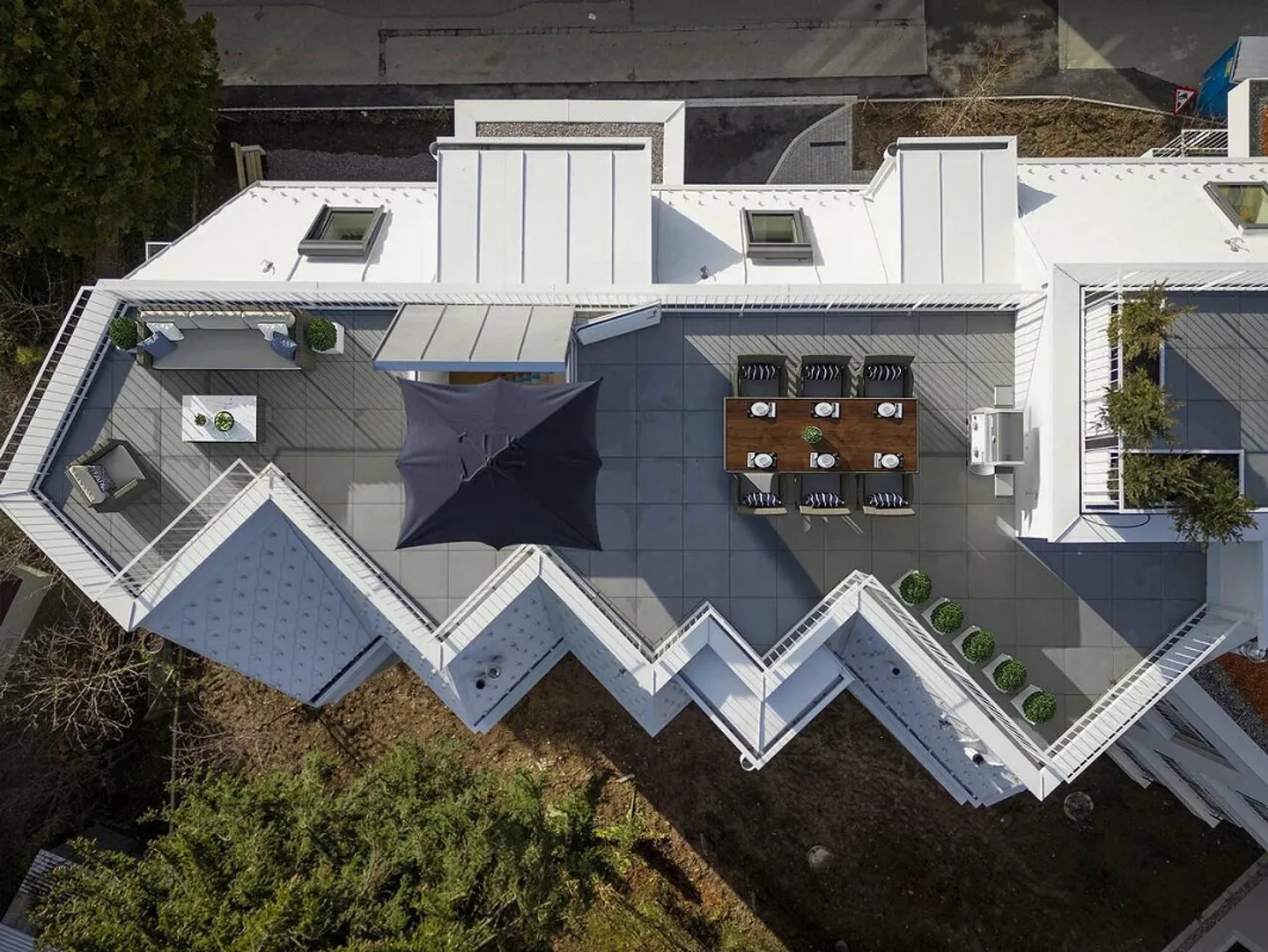 Luxuriöse Dachwohnung mit Rooftop - Foto 7 von 10