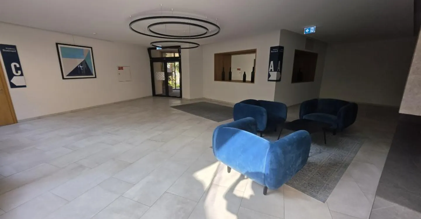 Appartement Charmant avec Vue sur le Lac - Photo 12 sur 15