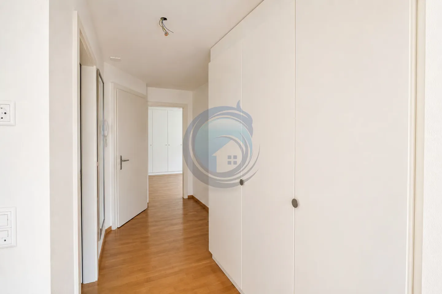 MAGNIFIKANTE 3,5-ZIMMER-WOHNUNG IM HERZEN VON BLONAY - Foto 6 von 13