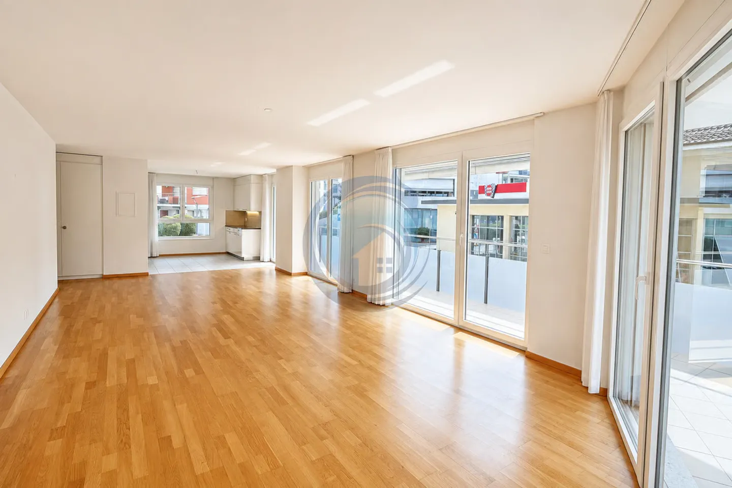 MAGNIFIKANTE 3,5-ZIMMER-WOHNUNG IM HERZEN VON BLONAY - Foto 1 von 13