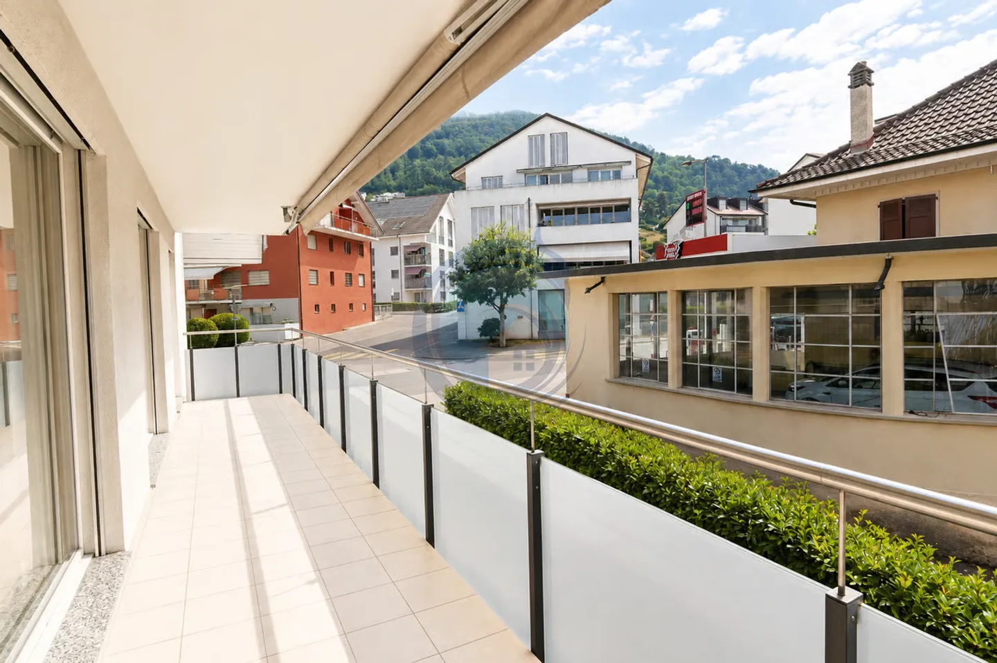MAGNIFIKANTE 3,5-ZIMMER-WOHNUNG IM HERZEN VON BLONAY - Foto 11 von 13