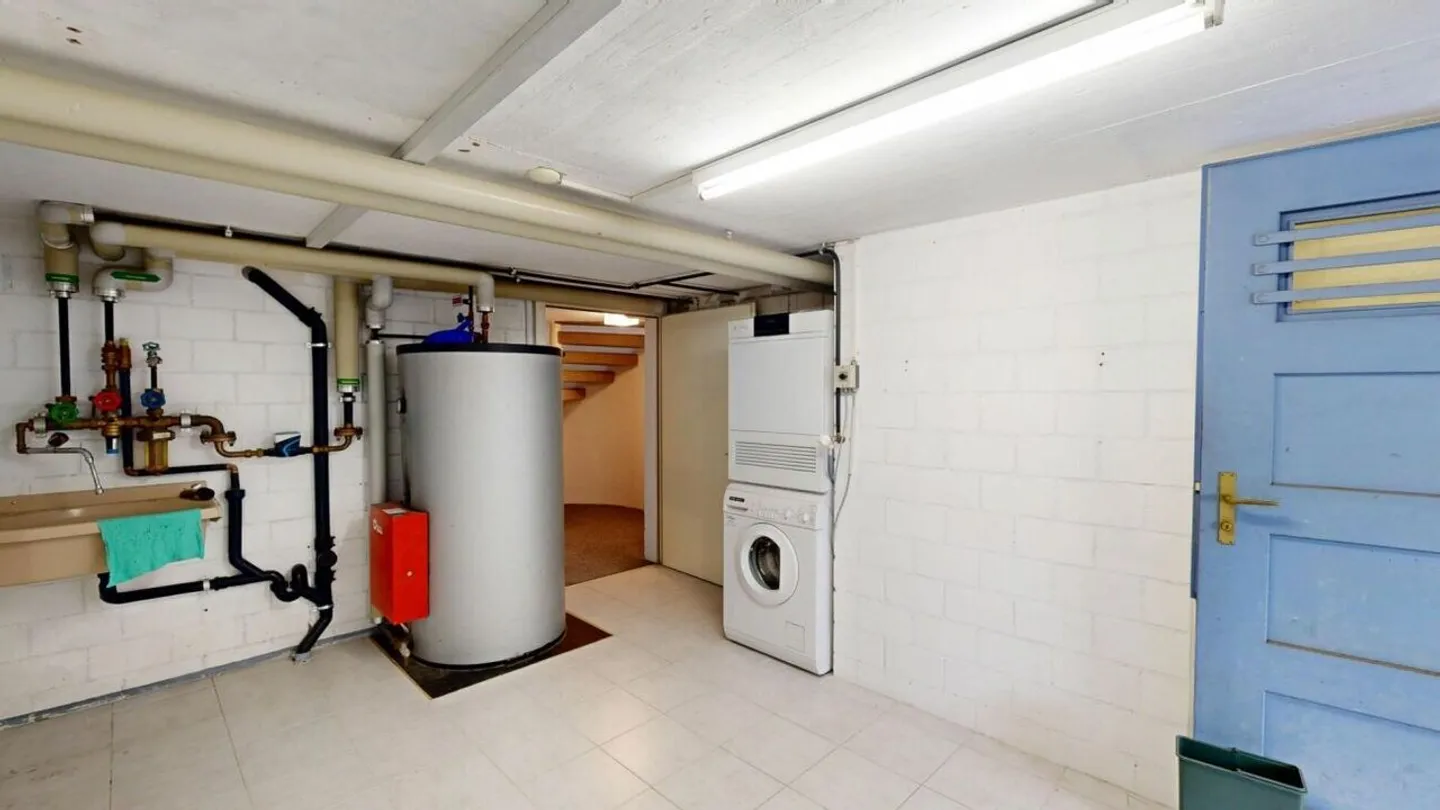 Charming Corner House with Character - Living Between Nostalgia and Modernity - Photo 18 of 23