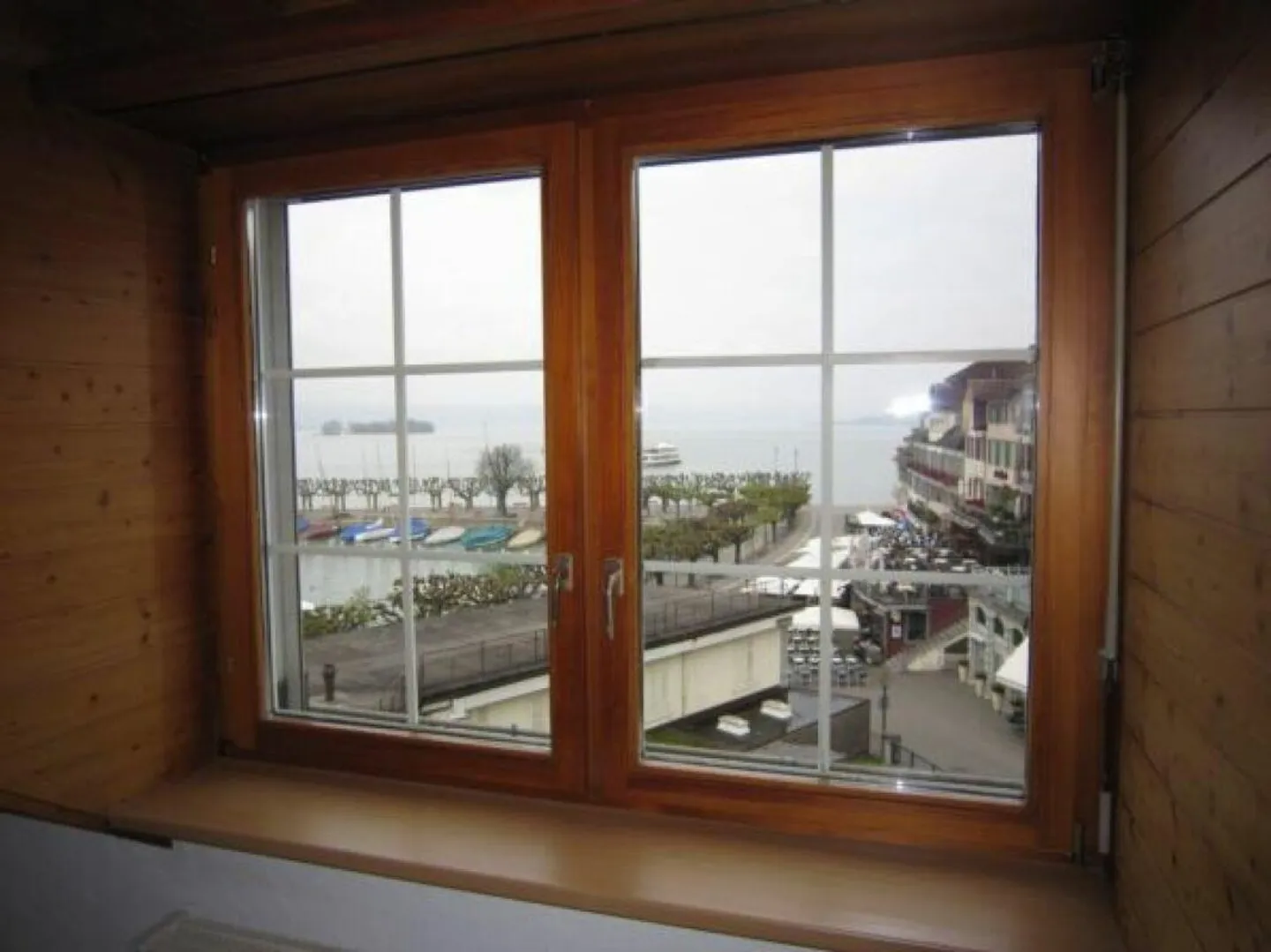 Vue sur le lac et la promenade - Photo 5 sur 13