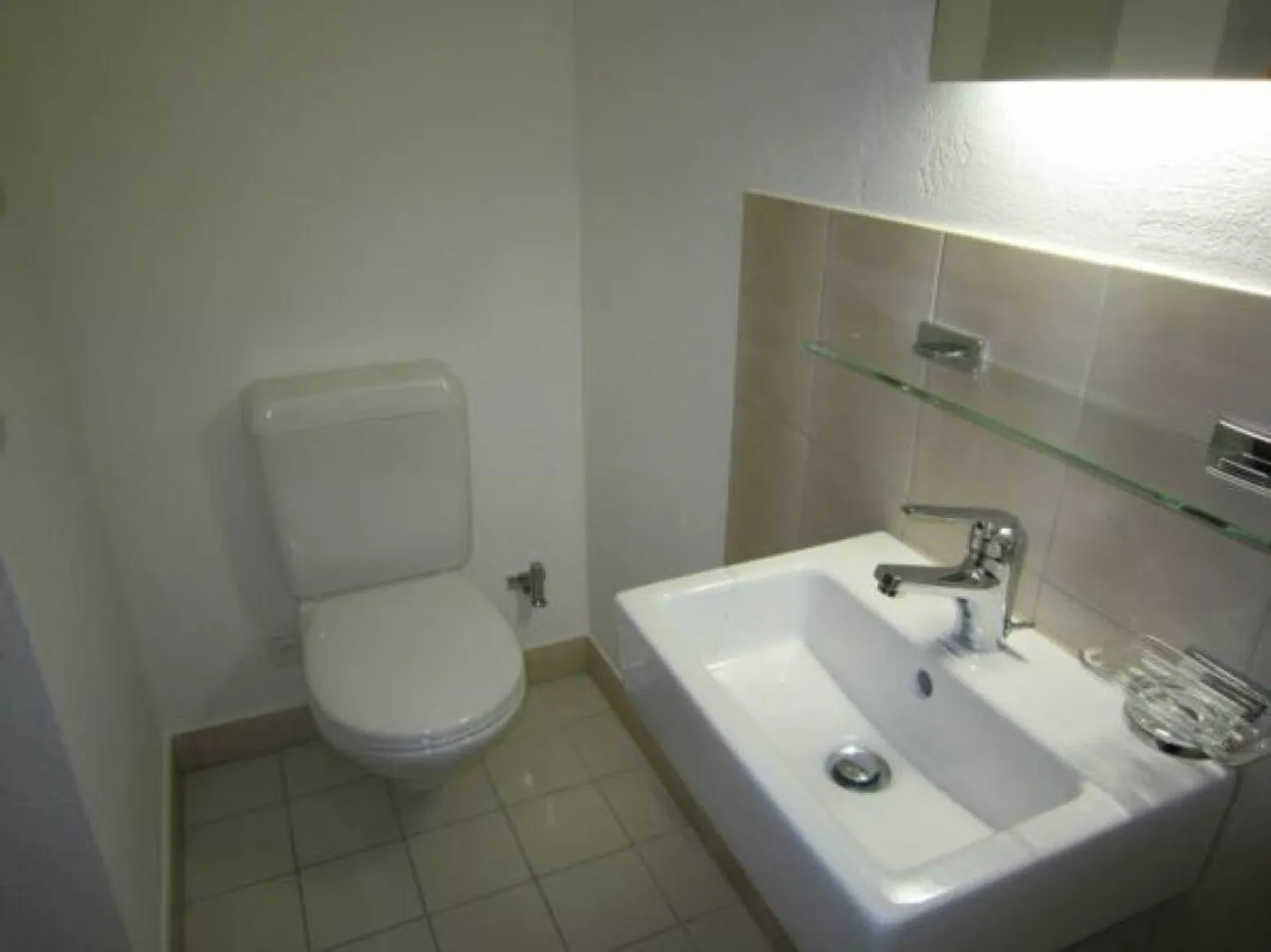 Vue sur le lac et la promenade - Photo 7 sur 13