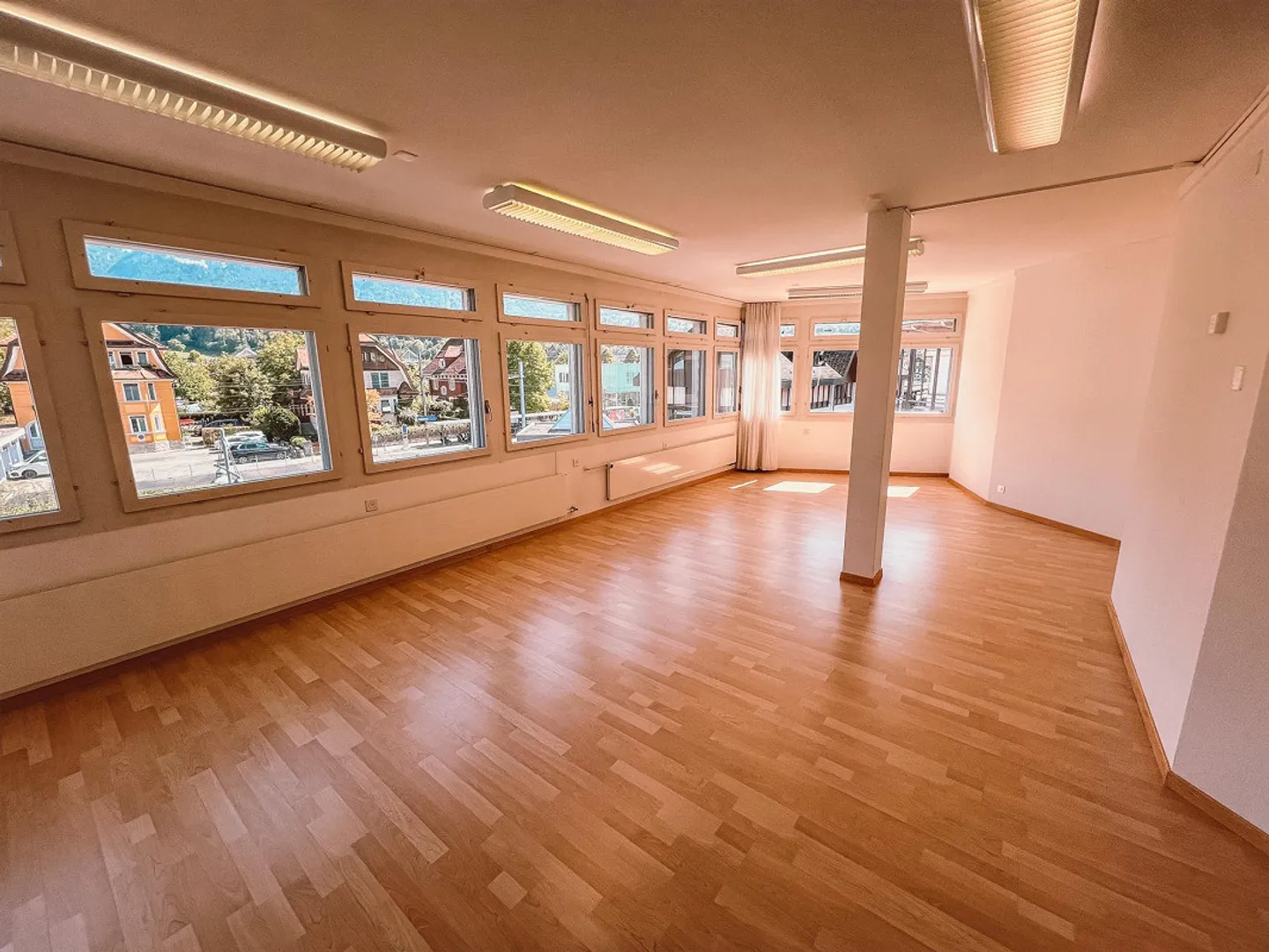 Geschäftshaus im Zentrum von Sarnen - Foto 4 di 5