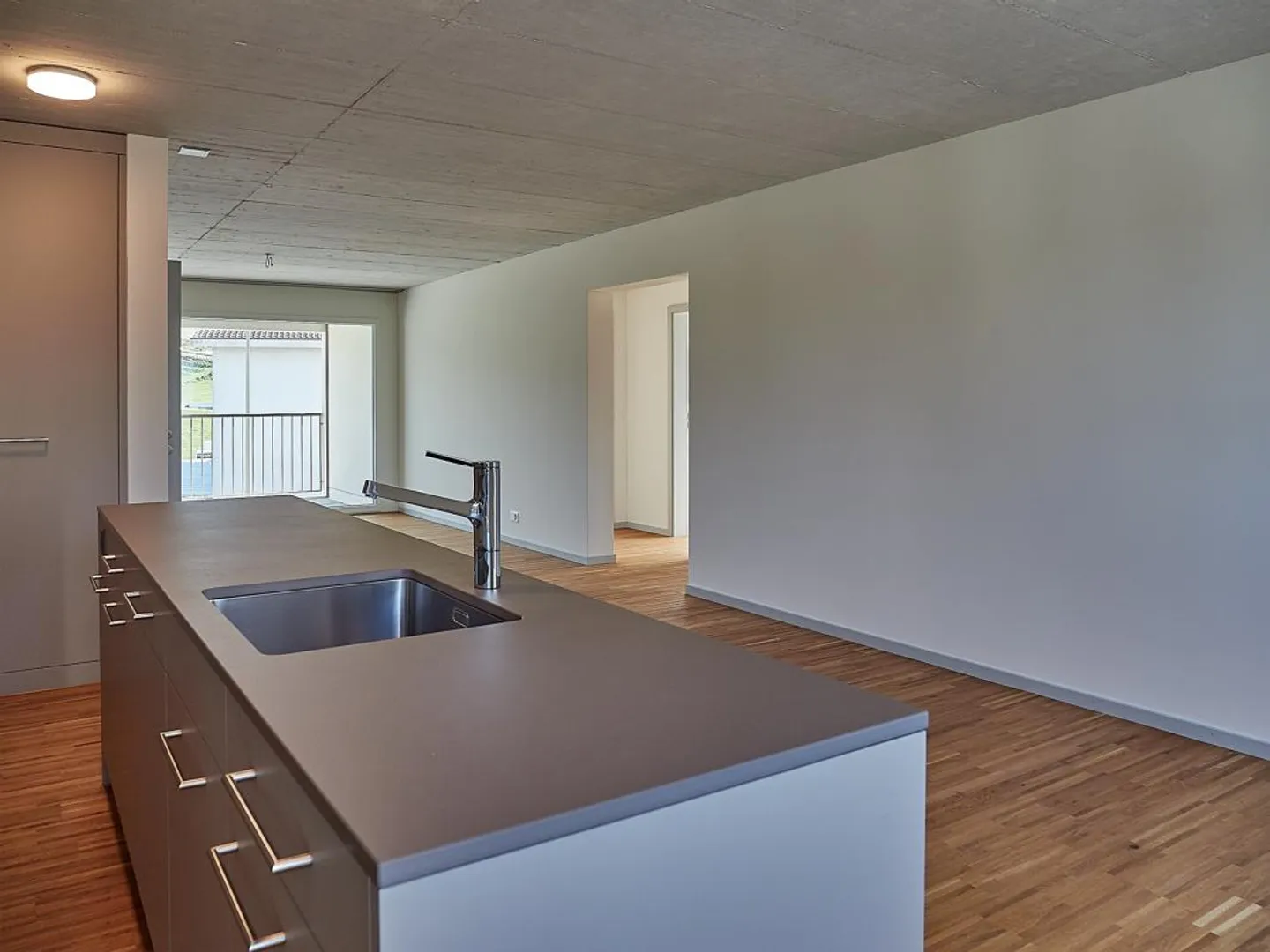 Appartamento moderno di 3,5 stanze - vivere a contatto con la natura con panorama montano - Foto 4 di 10