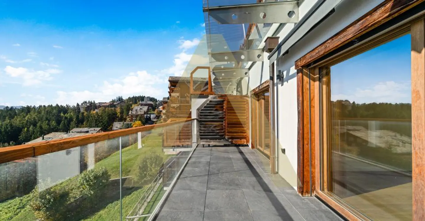 Sehr schöne Wohnung mit herrlichem Blick - Foto 2 von 12