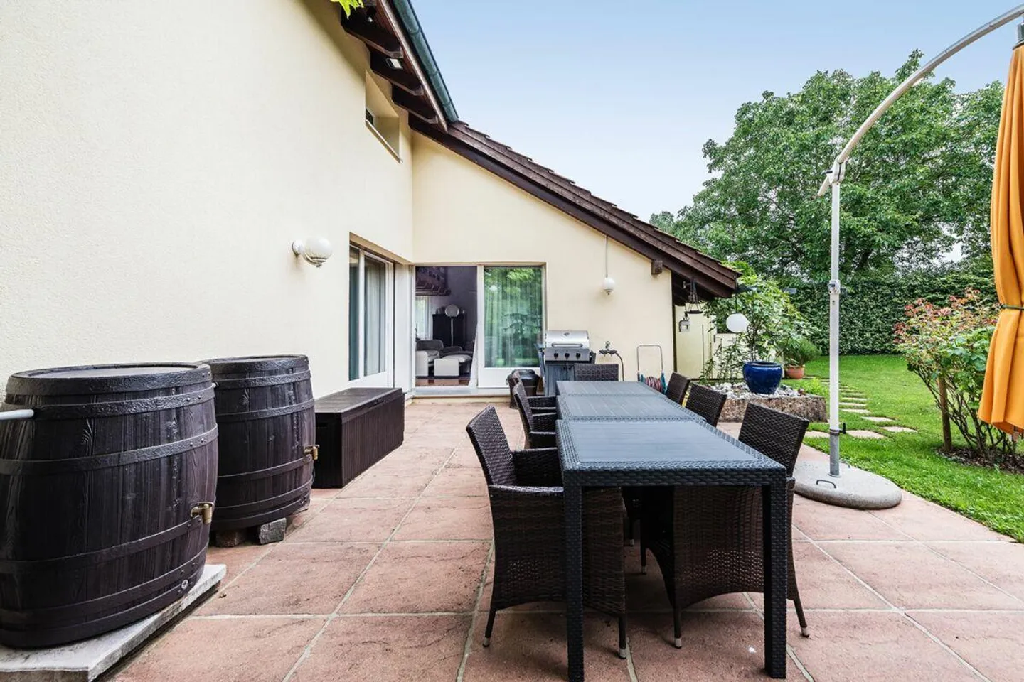 Green, spacious, secure - Your new home - Photo 12 of 16