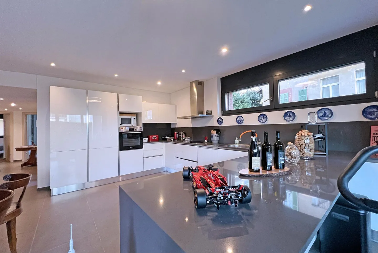 Grand appartement de 3,5 pièces de 140 m², jardin et salle de loisirs à Massagno - Photo 1 sur 9