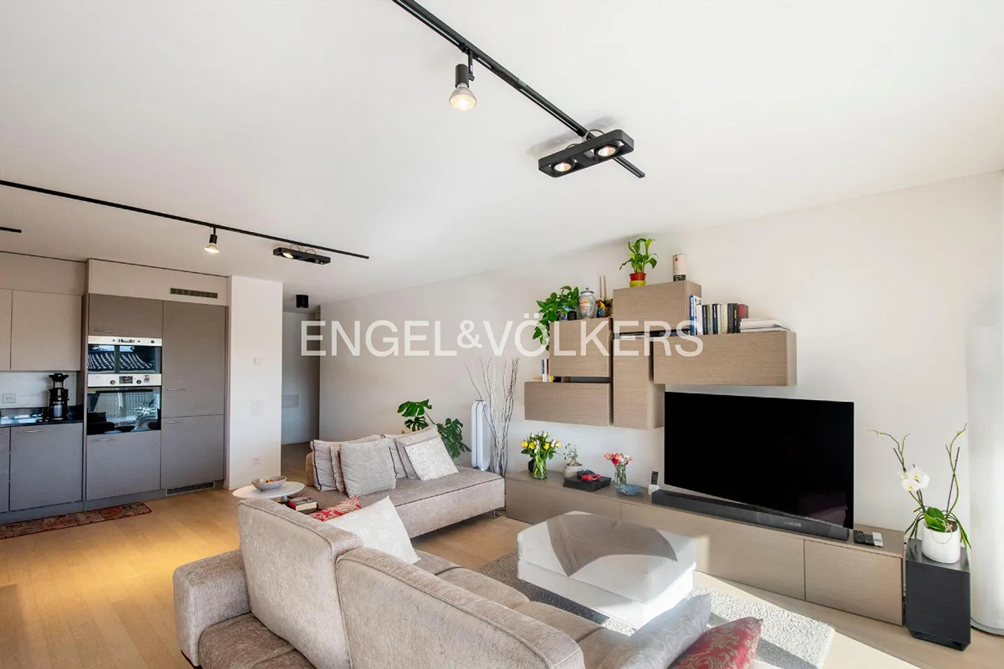 Vivere nel cuore di Mendrisio: nuovo ed elegante appartamento - Foto 3 di 13
