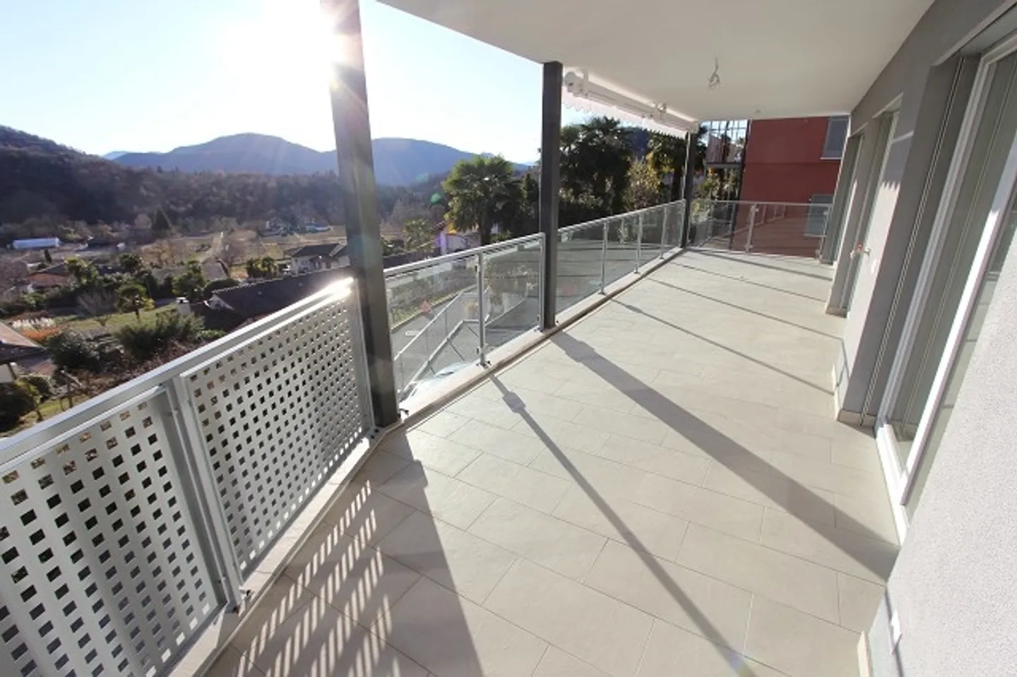 Modernes Apartment mit herrlichem Blick - Foto 3 von 6